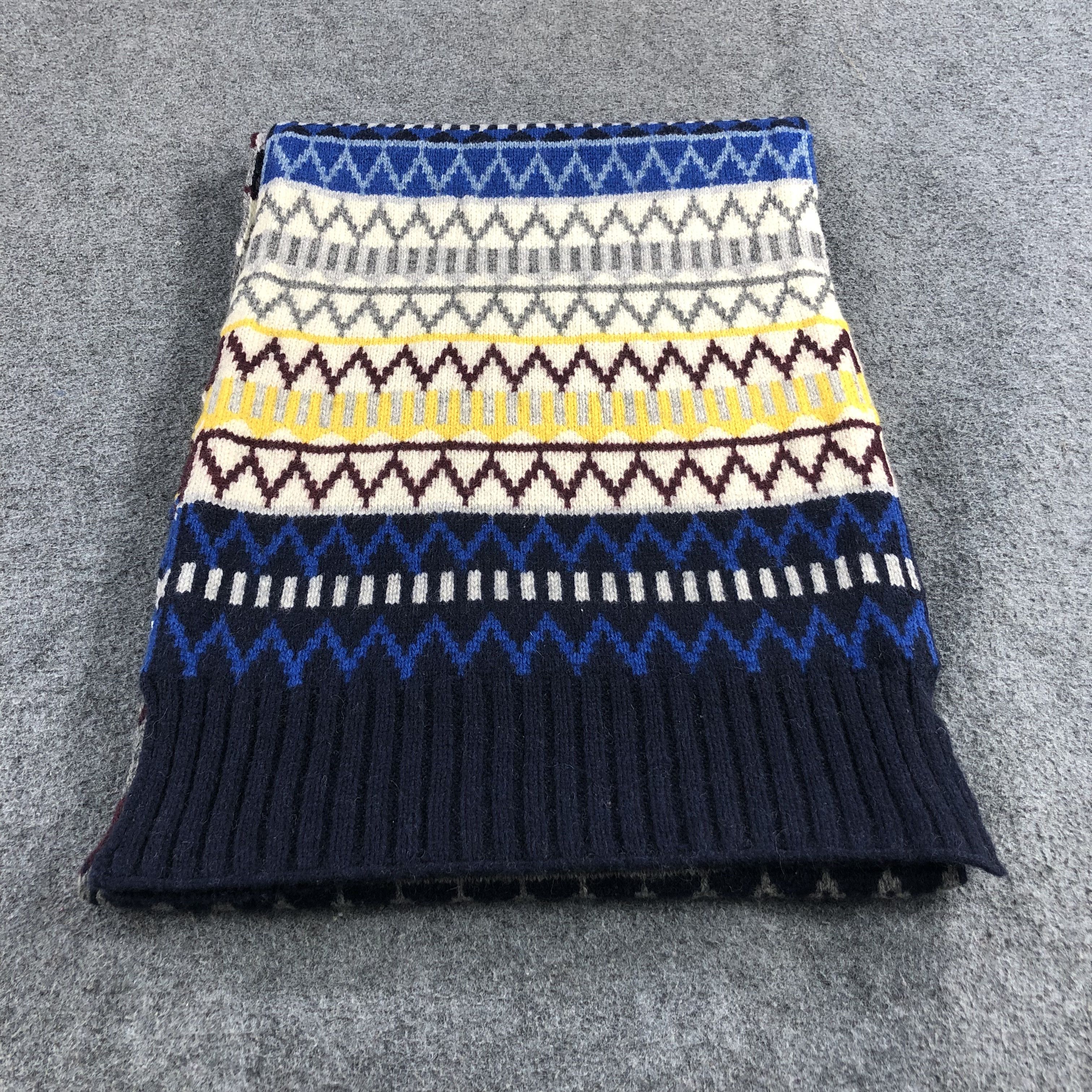 Gap GAP Native Design Wool Scarf Muffler V857 Size ONE SIZE - 1 Thumbnail