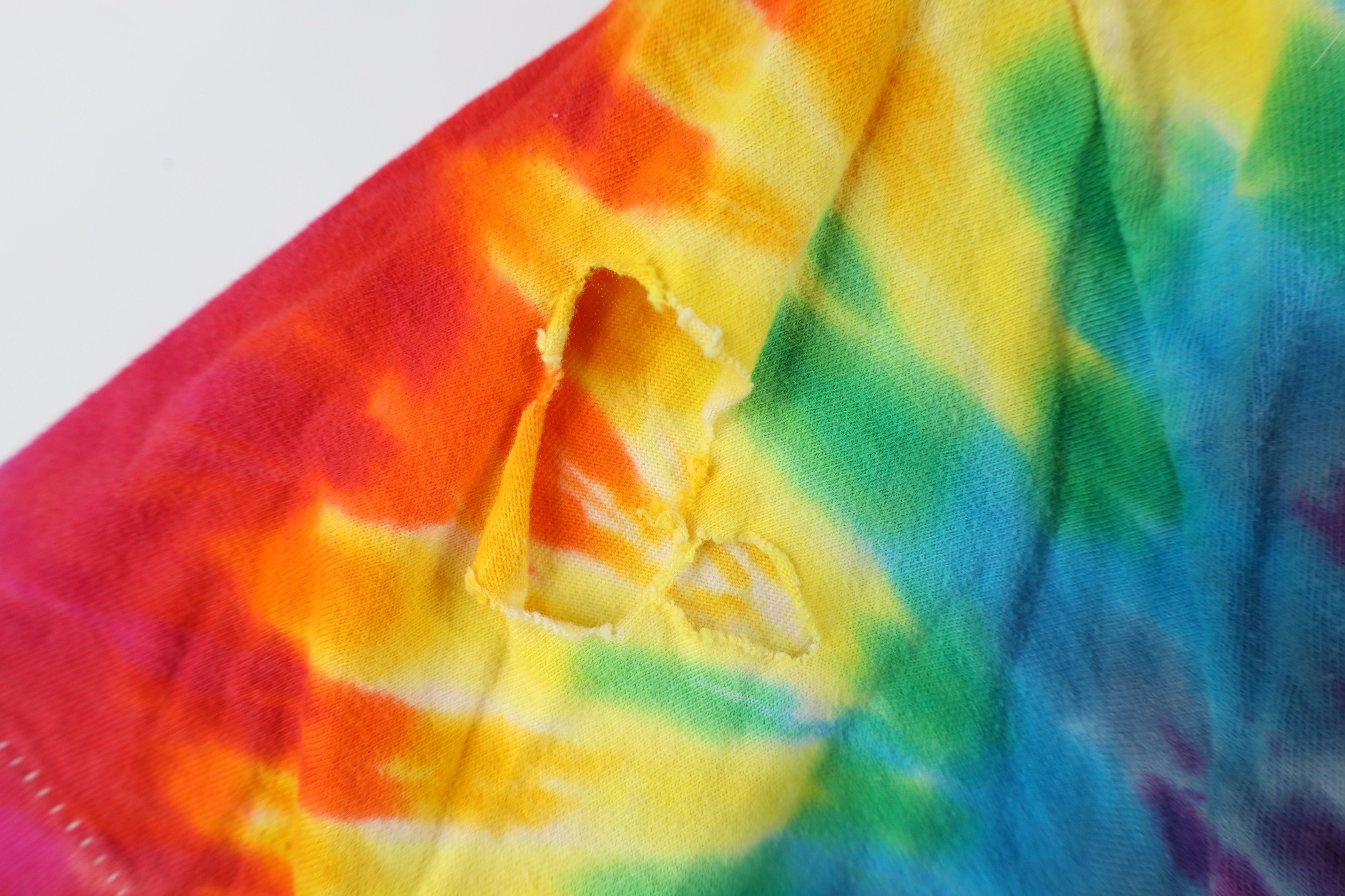 Vintage Vintage 90s Streetwear Rainbow Tie Dye Smiley Face T-Shirt Size M / US 6-8 / IT 42-44 - 8 Thumbnail