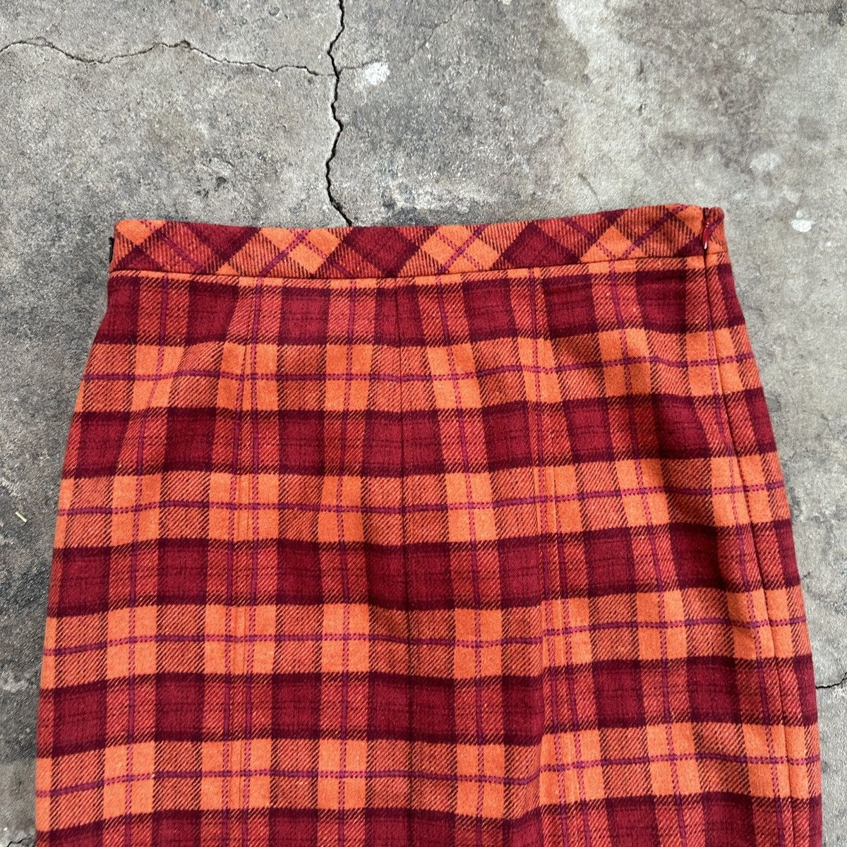 Max Mara × Weekend Max Mara Vintage Max Mara Weekend Lana Wool Plaid Skirt Size 32" / US 10 / IT 46 - 5 Thumbnail
