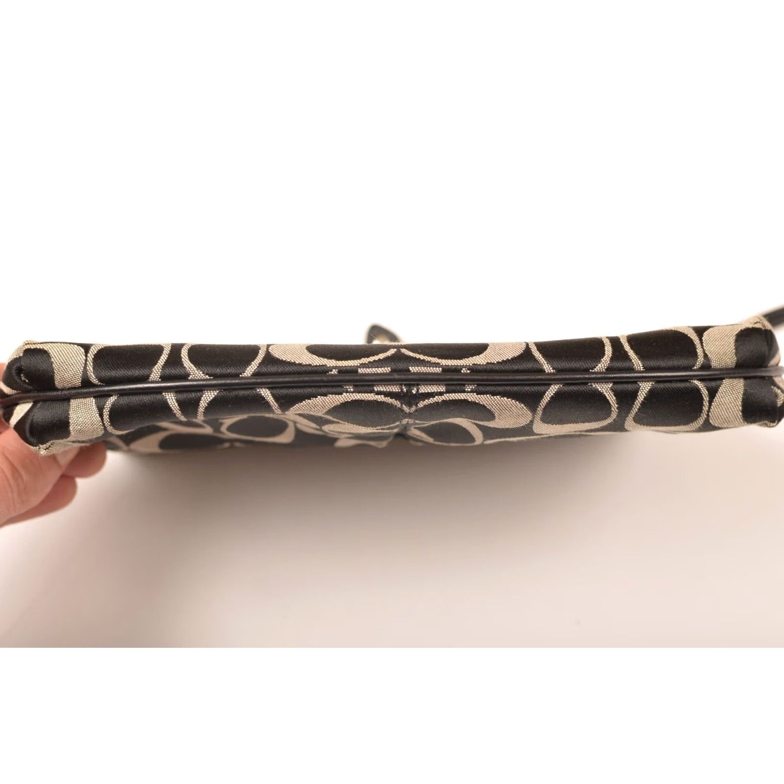 Coach Coach Signature Wristlet Clutch Bag Women Black Synthetic Leather Wristlet Size ONE SIZE - 4 Thumbnail