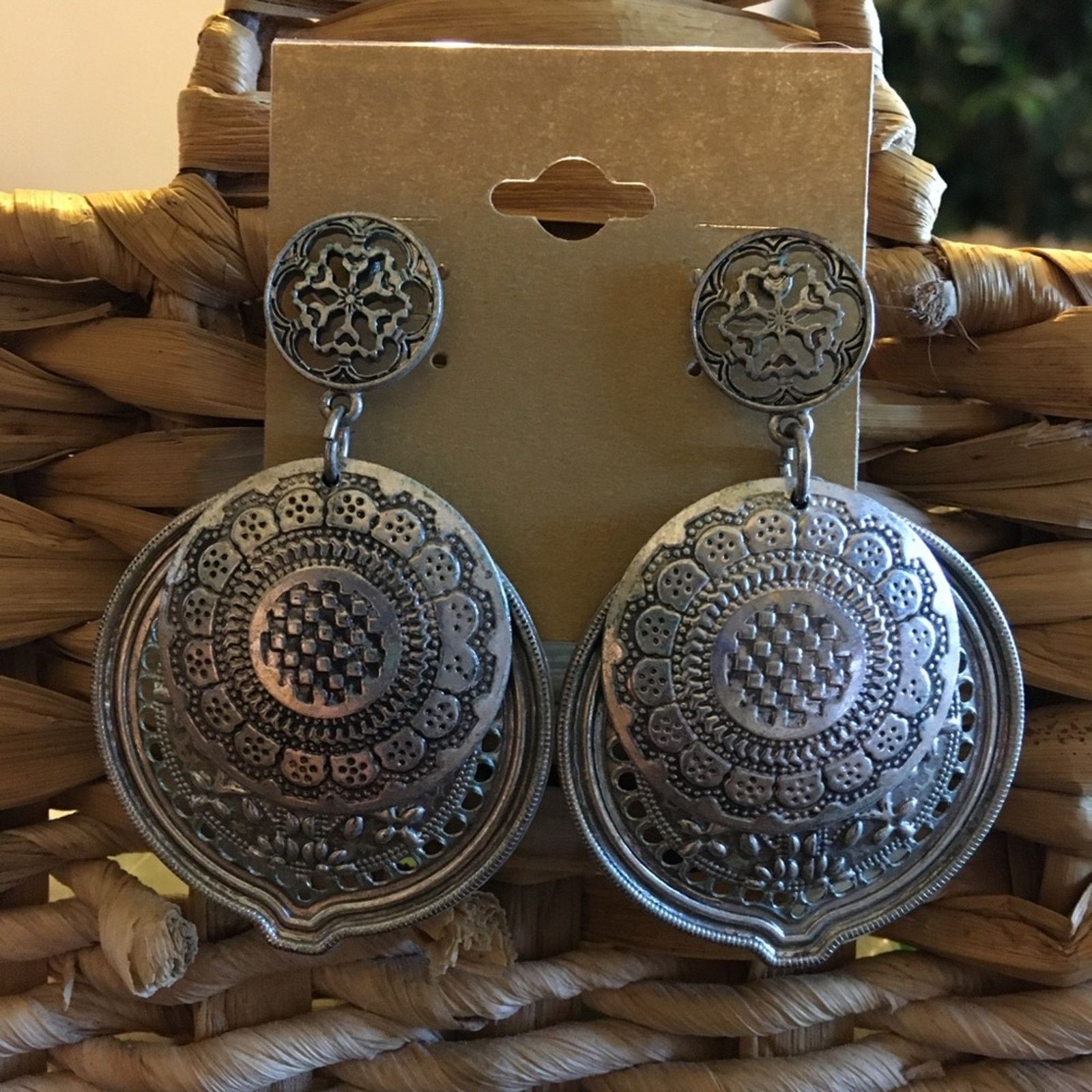 Vintage Vintage silver tone aluminum disc earrings Size ONE SIZE - 1 Thumbnail