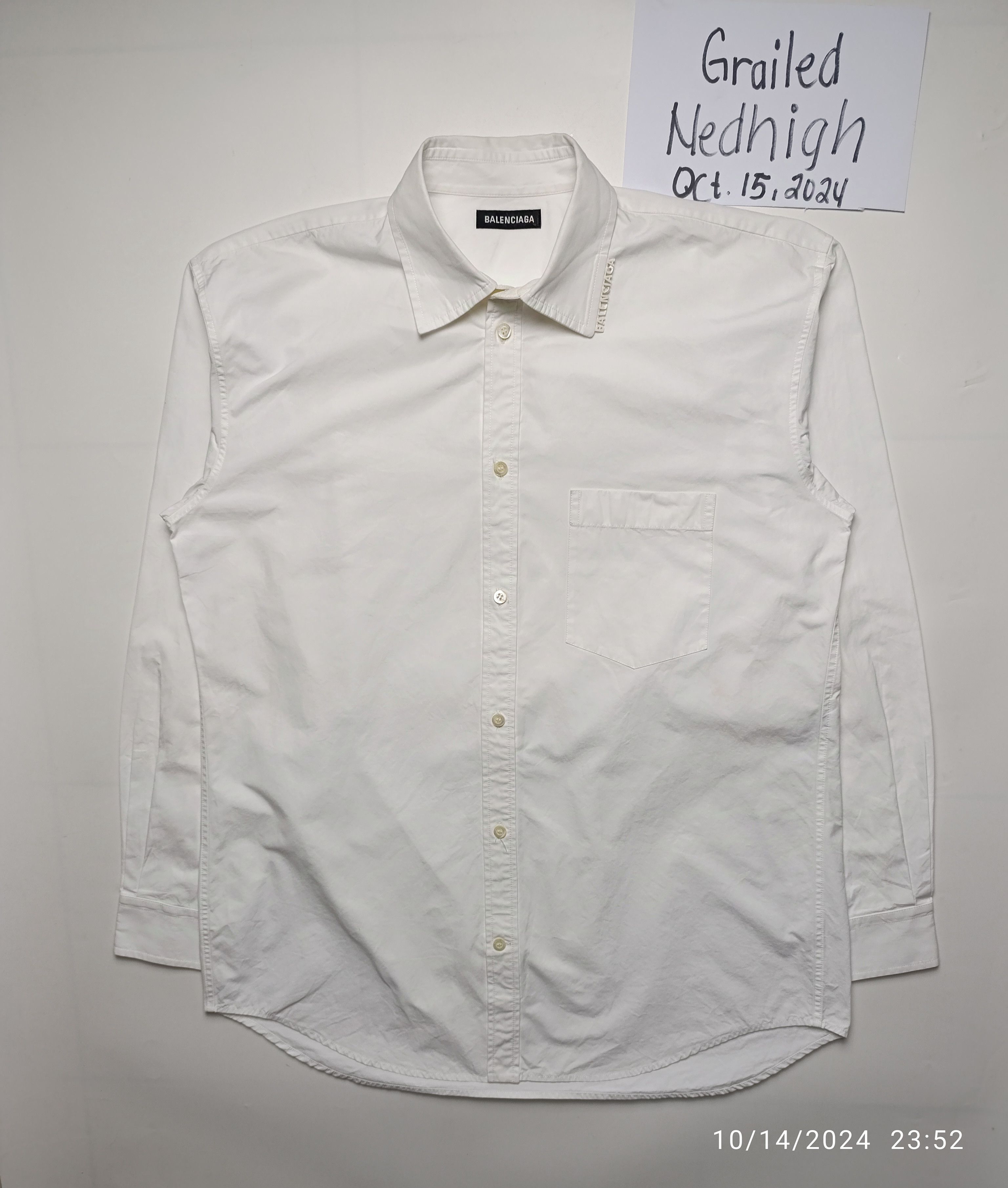 Balenciaga BALENCIAGA S/S 2020 RUBBER LOGO COLLAR CLASSIC SHIRT Size US L / EU 52-54 / 3 - 1 Thumbnail