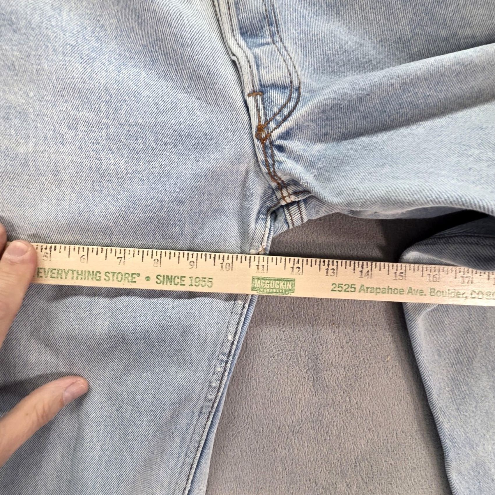 Levi's VINTAGE Levi's 501 Jeans Mens Blue Regular 30x27 Light Wash Denim Cotton Button Pockets 27 Inseam 30 Waist Size US 30 / EU 46 - 6 Thumbnail