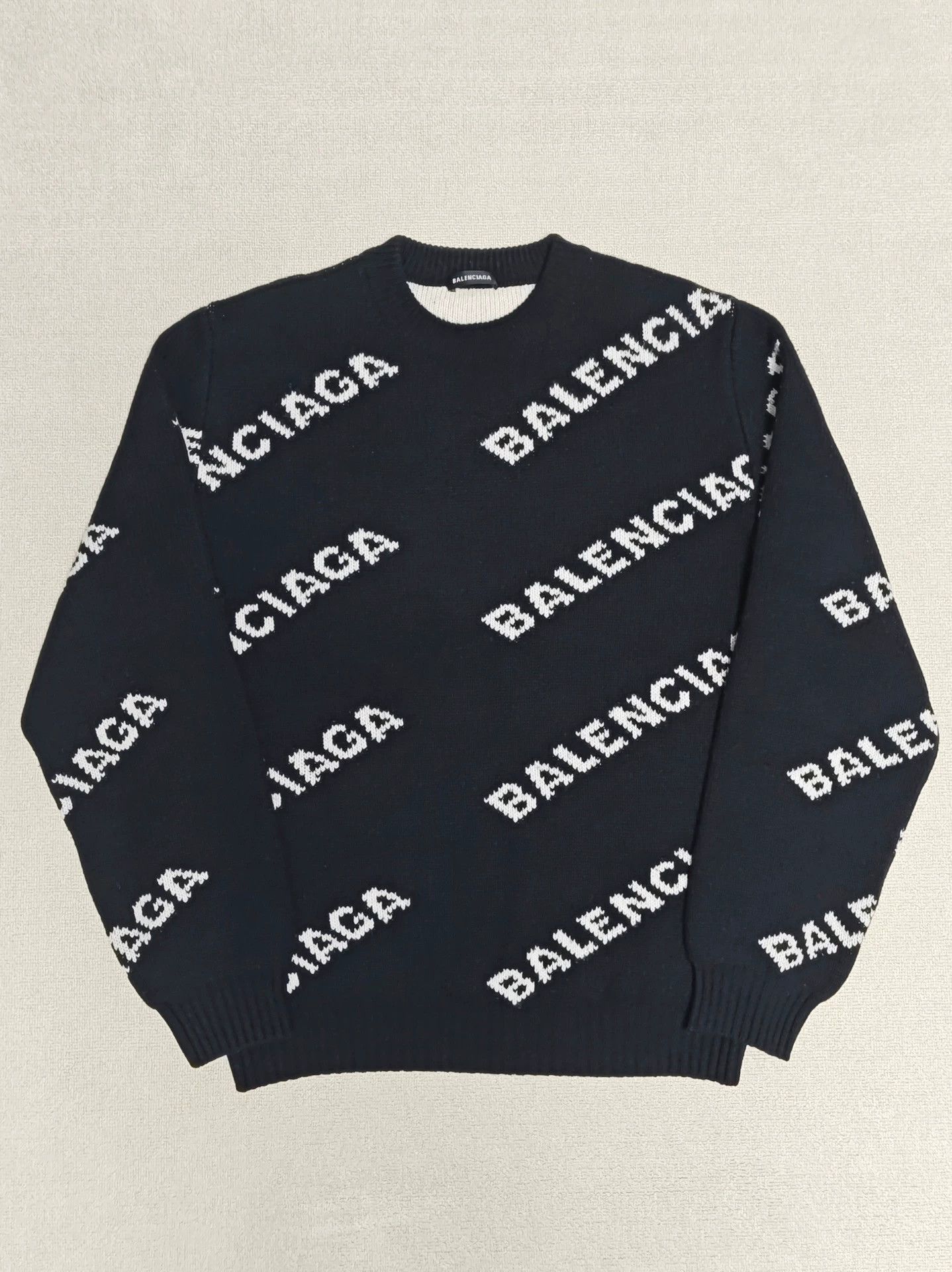 Balenciaga Balenciaga logo printed knitted long sleeved sweater Size US S / EU 44-46 / 1 - 1 Thumbnail