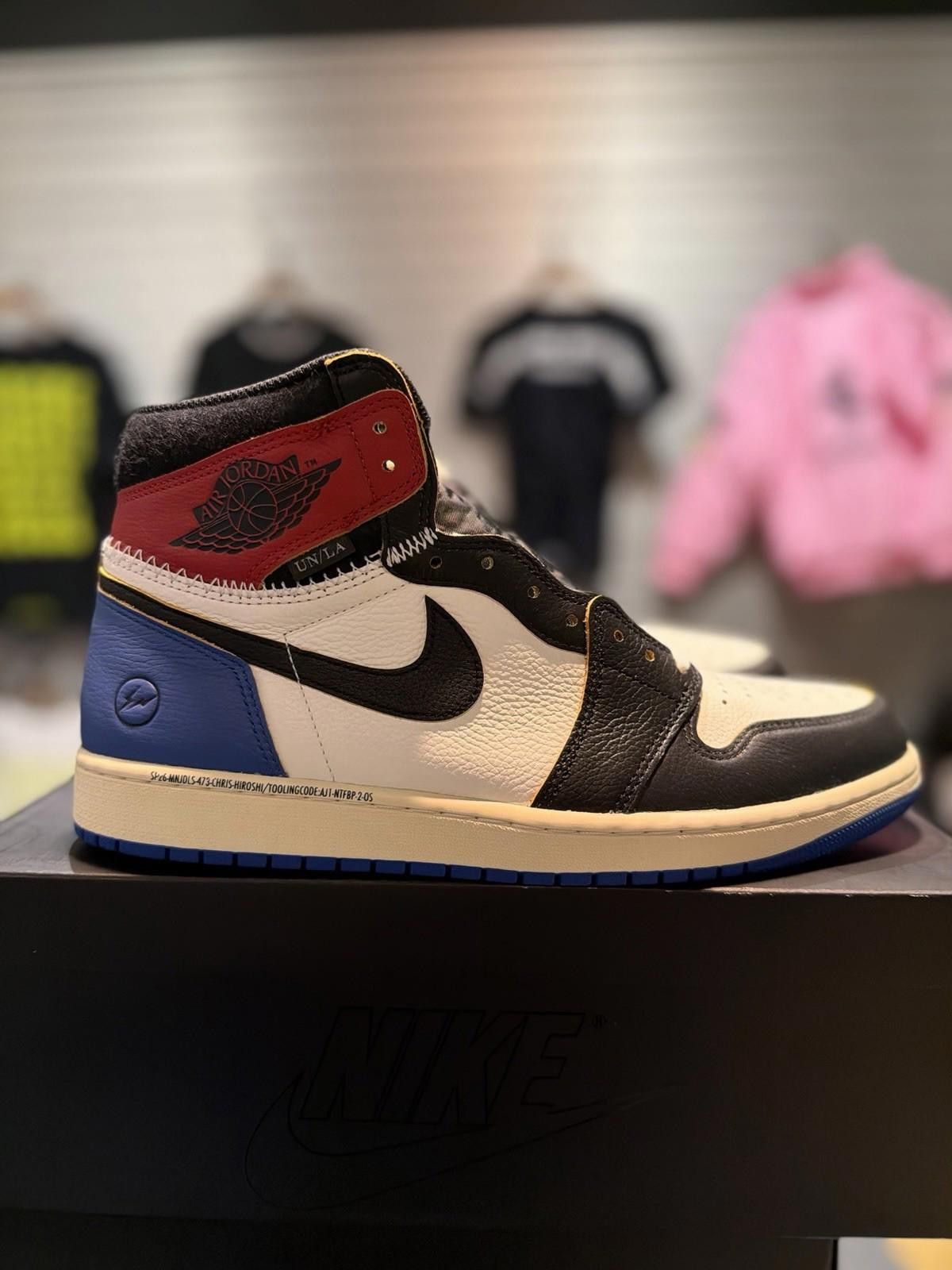 Jordan Brand Air Jordan 1 x Union x Fragment Black and Varsity Red (12.5) Size US 12.5 / EU 45-46 - 2 Thumbnail