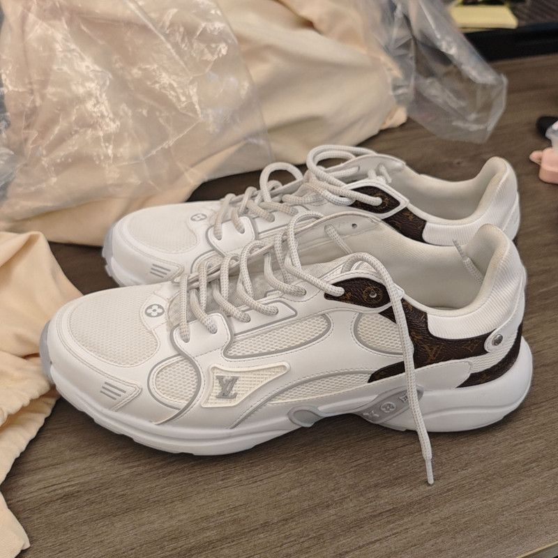Louis Vuitton Louis Vuitton Olympia Low-Top Sneakers for Women 0079 Size US 10 / IT 40 - 1 Thumbnail
