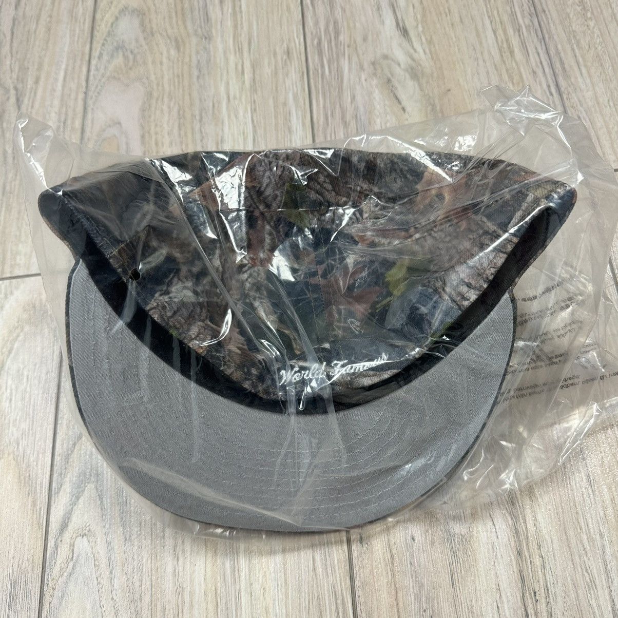 New Era × Supreme Supreme Championship Box Logo Fitted Hat Kanati Camo DS Size ONE SIZE - 8 Thumbnail