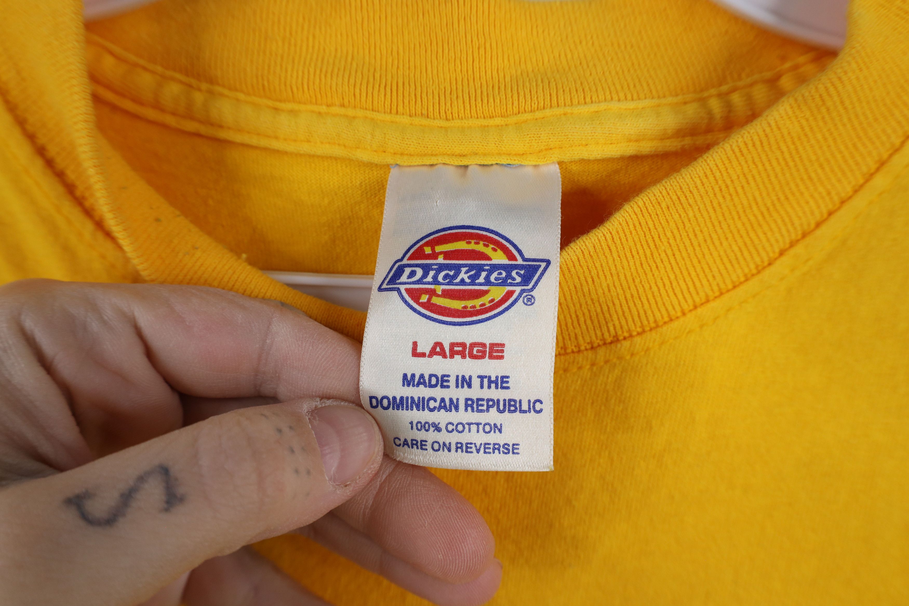 Dickies × Vintage Vintage 90s Dickies Spell Short Sleeve Pocket T-Shirt Yellow Size US L / EU 52-54 / 3 - 8 Thumbnail
