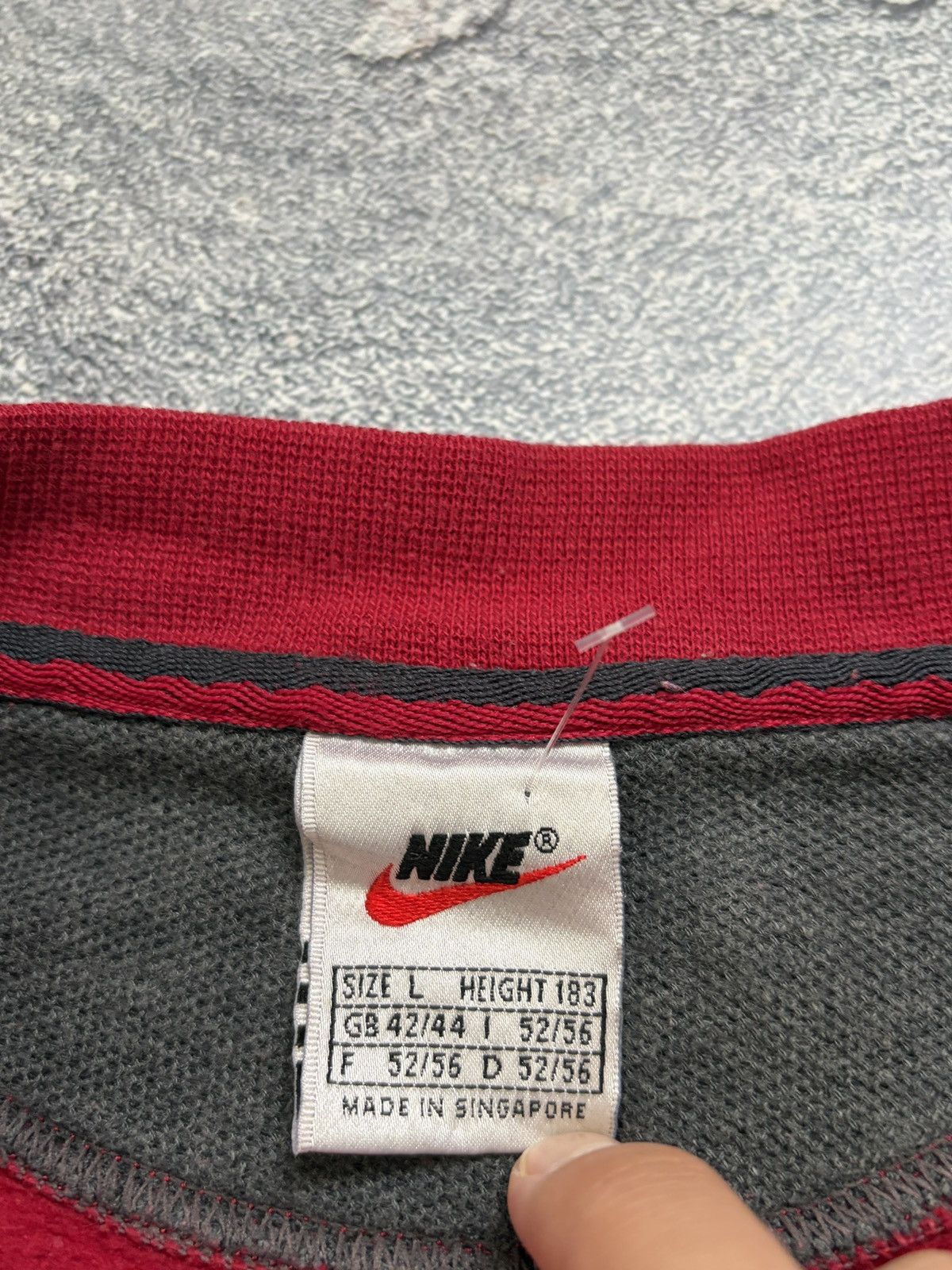 Nike Vintage 90s Nike Big Swoosh Red Crewneck Sweatshirt L Size US L / EU 52-54 / 3 - 3 Thumbnail