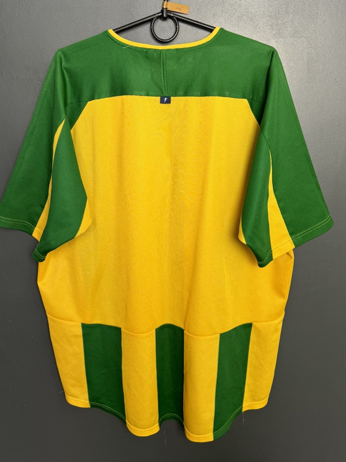 Diadora West Bromwich Albion 03/04 Away Football Jersey Size US XL / EU 56 / 4 - 2 Thumbnail