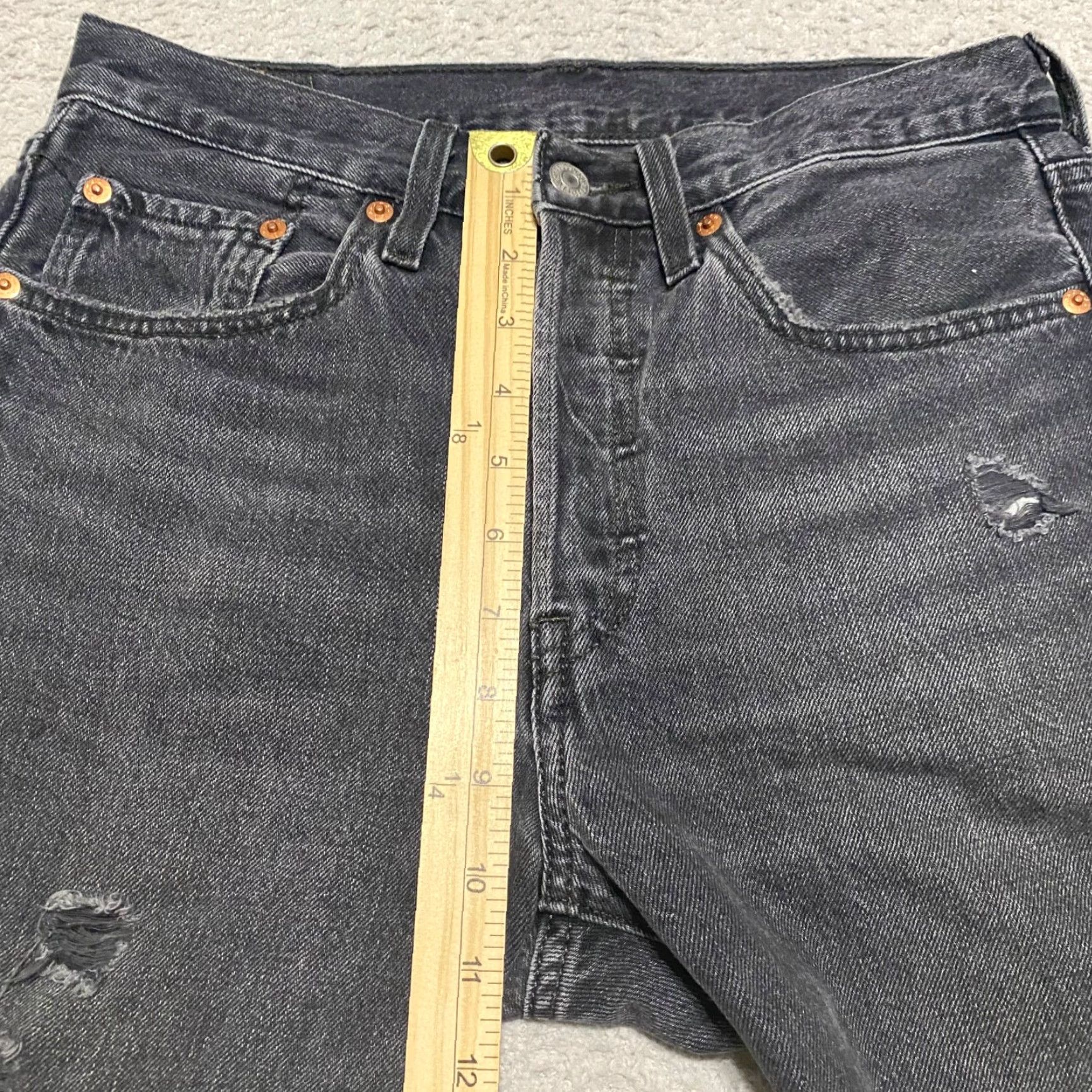 Levi's Levi's 501 Jeans Mens 26x28 Gray Denim Straight Medium Wash Distressed Size US 28 / EU 44 - 4 Thumbnail