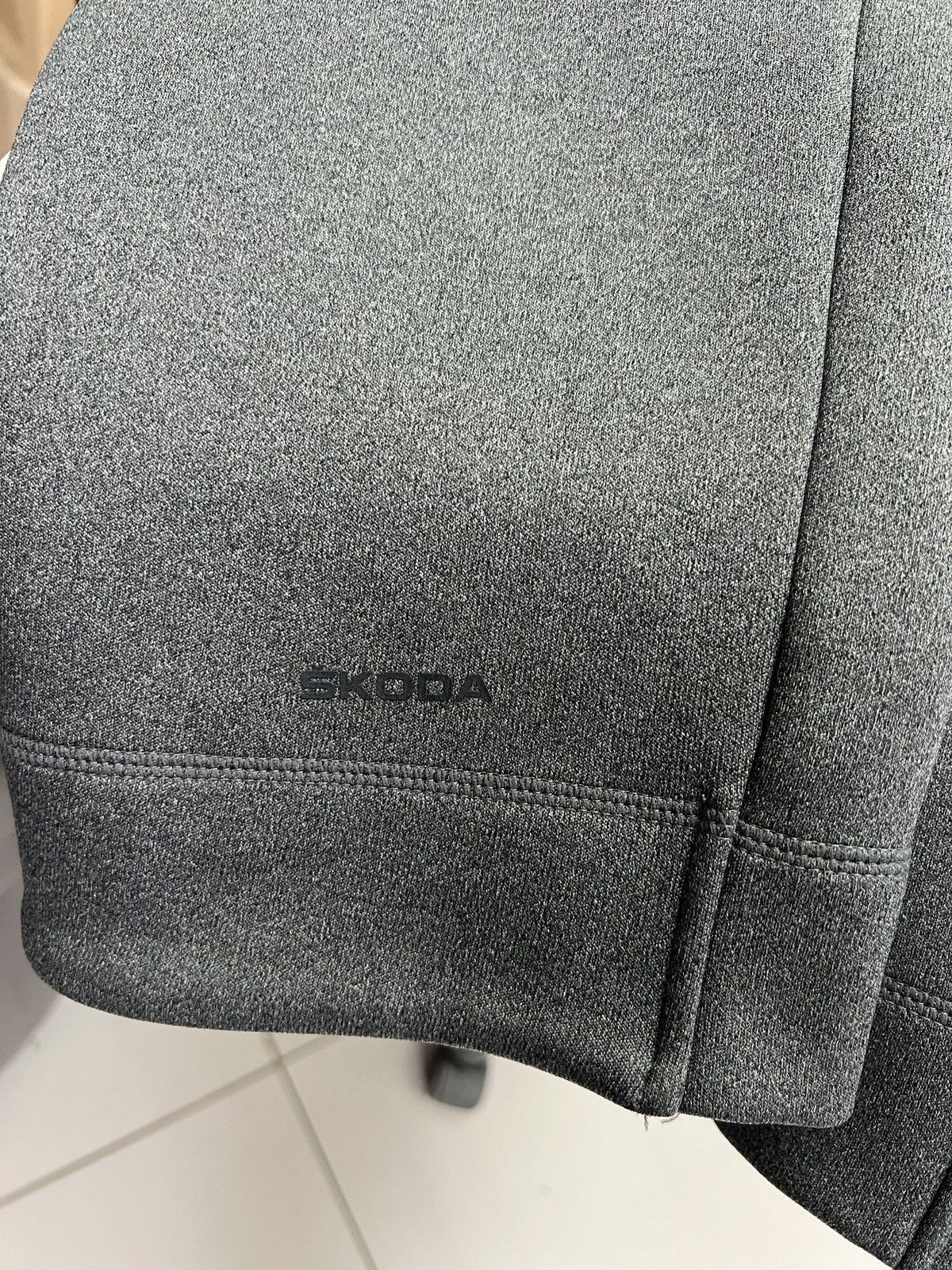 Vintage Vintage Skoda Racing Gray Hoodie Size US S / EU 44-46 / 1 - 11 Thumbnail