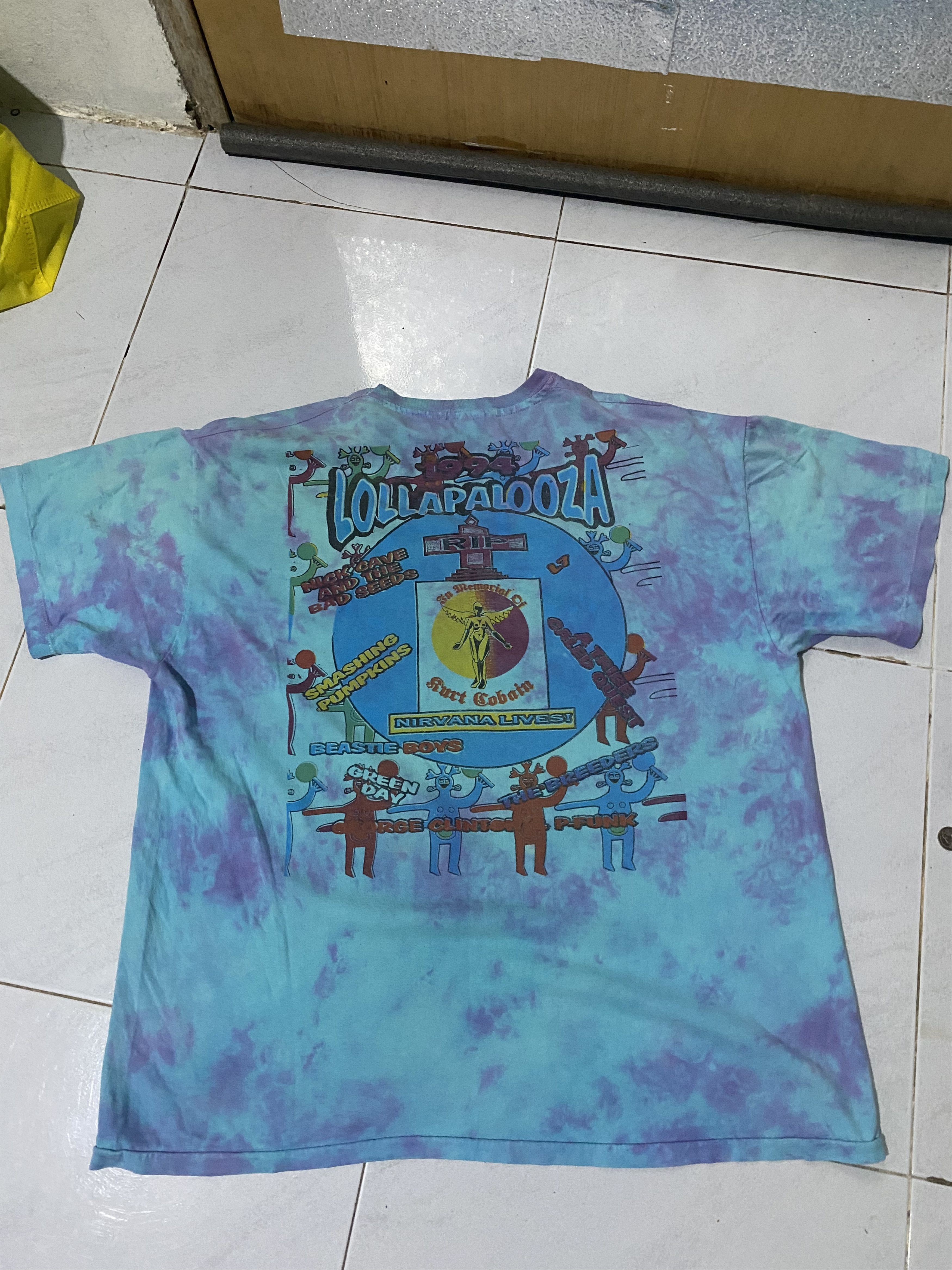 Band Tees Vintage 90s Lollapalooza RIP Kurt cobain Nirvana Shirt Size US XL / EU 56 / 4 - 11 Thumbnail