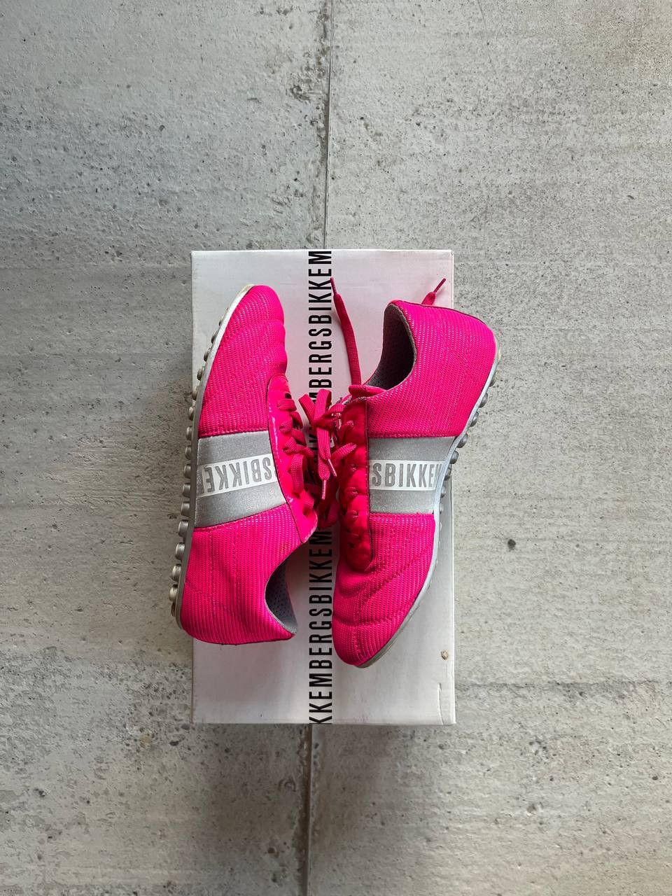 Dirk Bikkembergs Dirk Bikkembergs Soccer Low Top Pink Sneakers Size US 7 / IT 37 - 2 Thumbnail