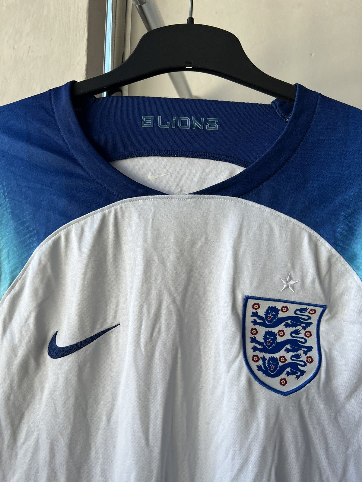 Nike 2022/23 ENGLAND TEAM HOME SOCCER JERSEY FOOTBALL SHIRT 2XL Size US XXL / EU 58 / 5 - 4 Thumbnail