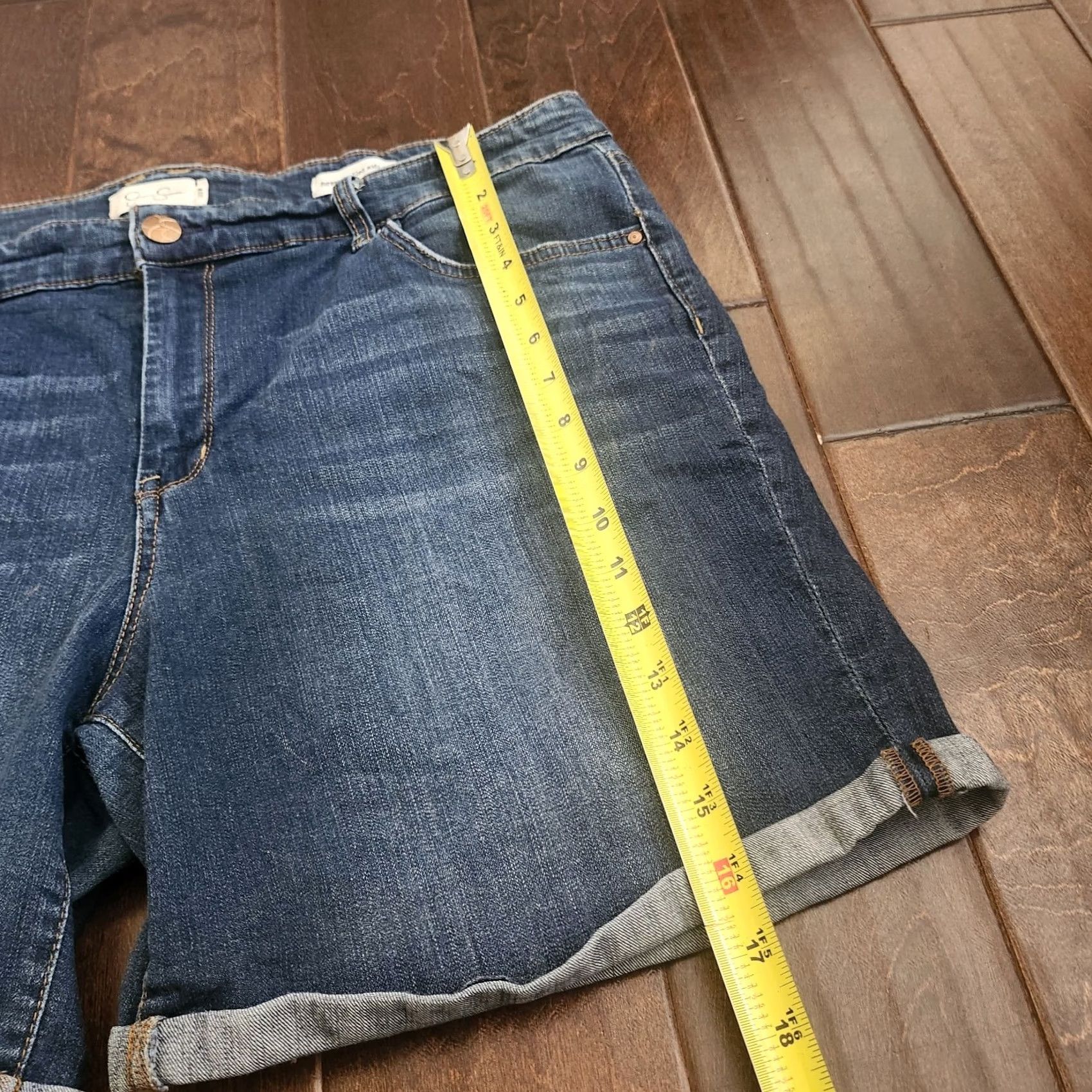 Jessica Simpson Jessica Simpson Womens 20W Dark Wash Denim Shorts Rolled Cuff Casual American 90s Stretch Blue Regular Ship Womens Size 42" / US 20 - 7 Thumbnail
