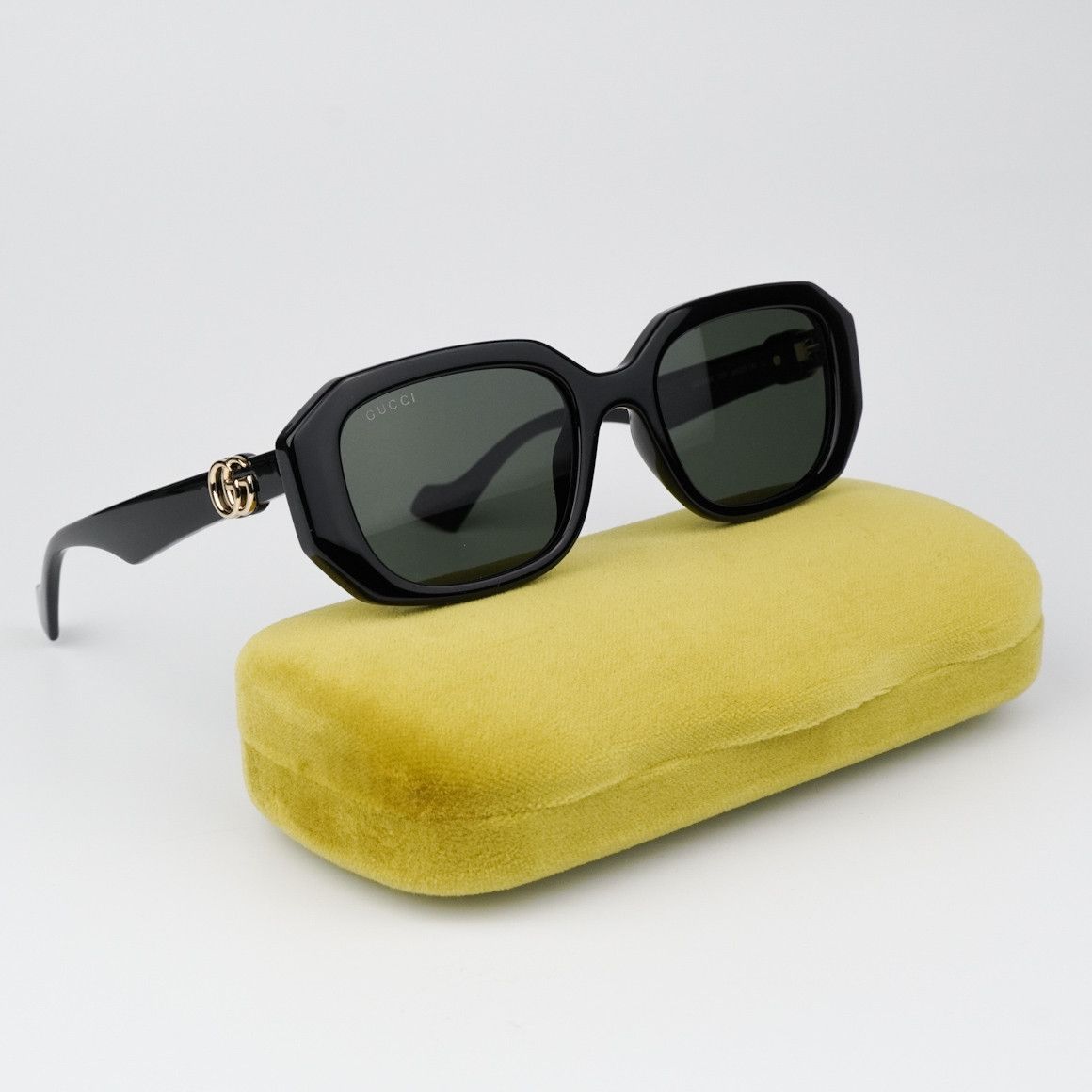 Gucci NEW Gucci GG1535S 001 Black Grey Women Geometric Sunglasses Size ONE SIZE - 2 Thumbnail