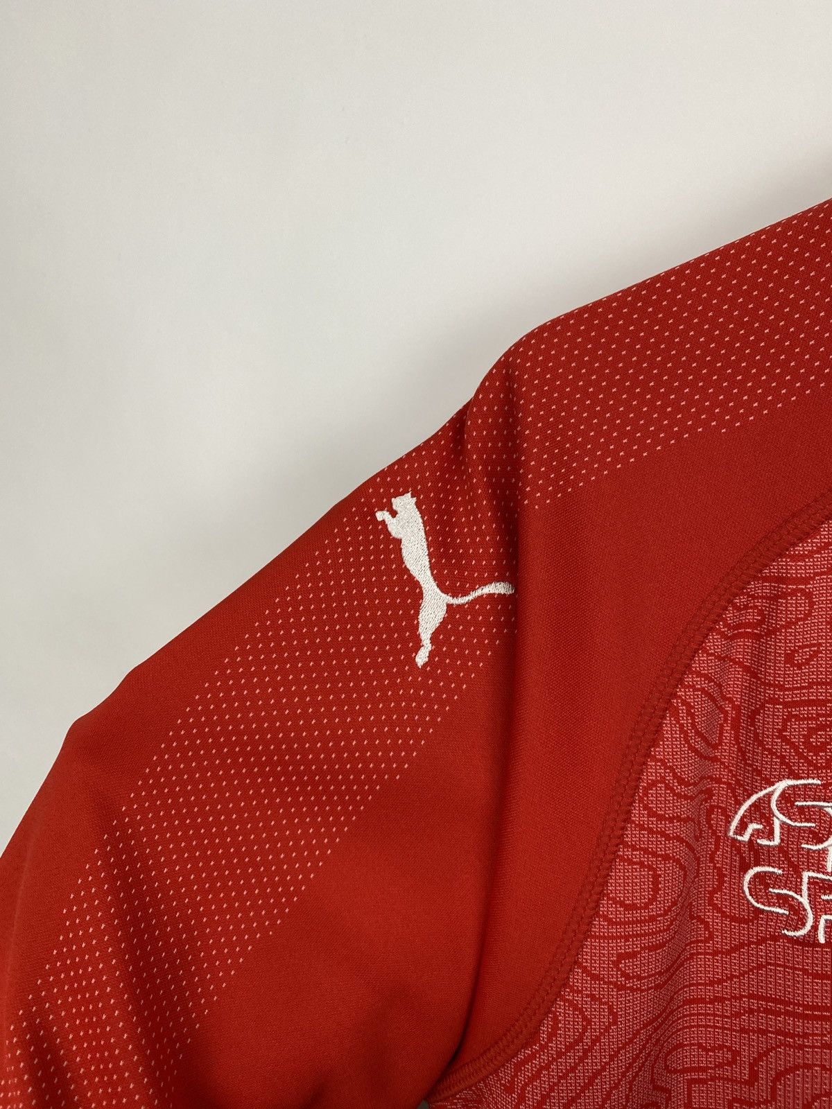 Puma 🇨🇭 Vintage Y2K Puma Switzerland Suisse Soccer Jersey T-Shirt Size US M / EU 48-50 / 2 - 6 Thumbnail