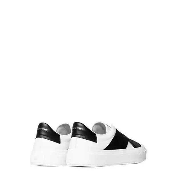 o1loc1c0824 Sneakers in Black/White