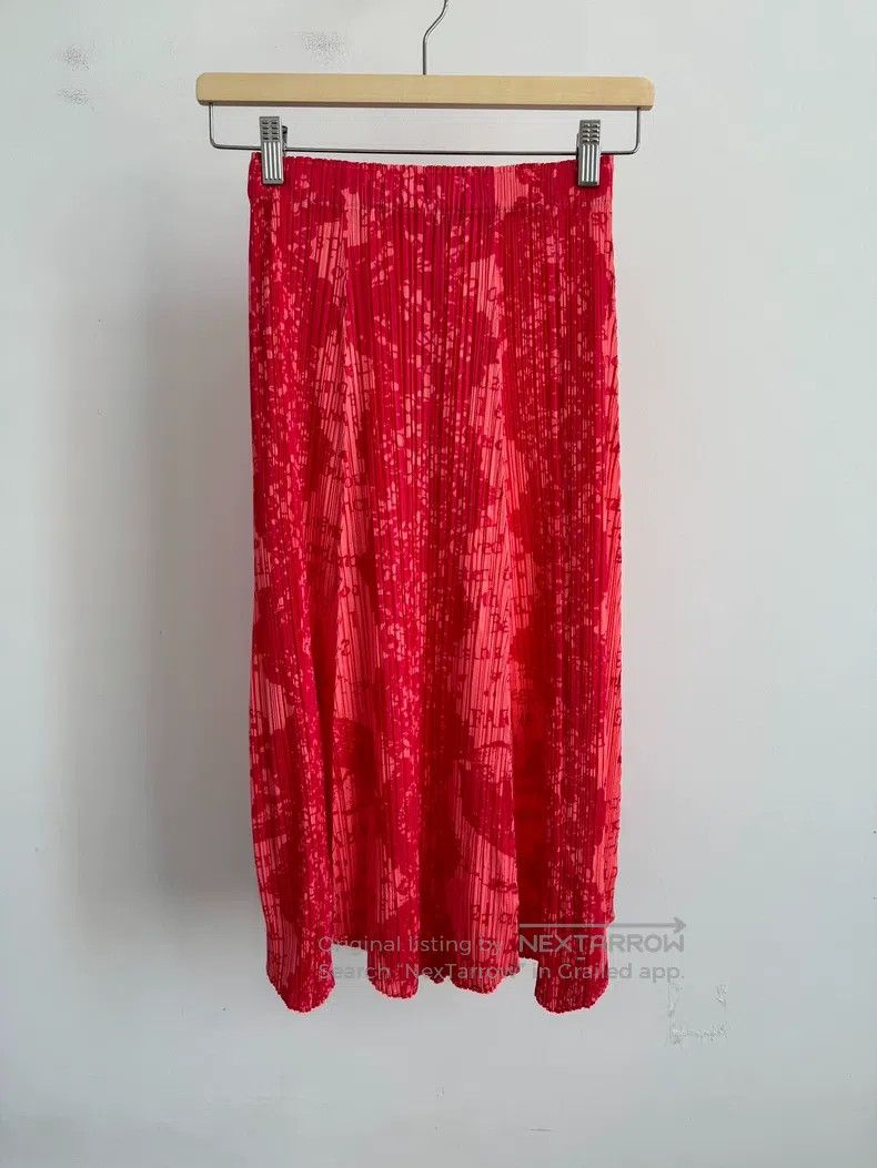 Issey Miyake Issey Miyake size:1 Red Midi Skirt Size 22" - 1 Thumbnail