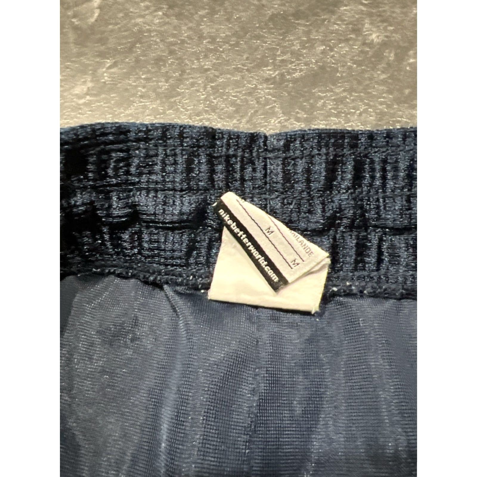 Nike AUTHENTIC NIKE REVERSIBLE NAVY BLUE BASKETBALL SHORTS M GEOMETRIC ACTIVEWEAR MENS Size US 31 - 4 Thumbnail