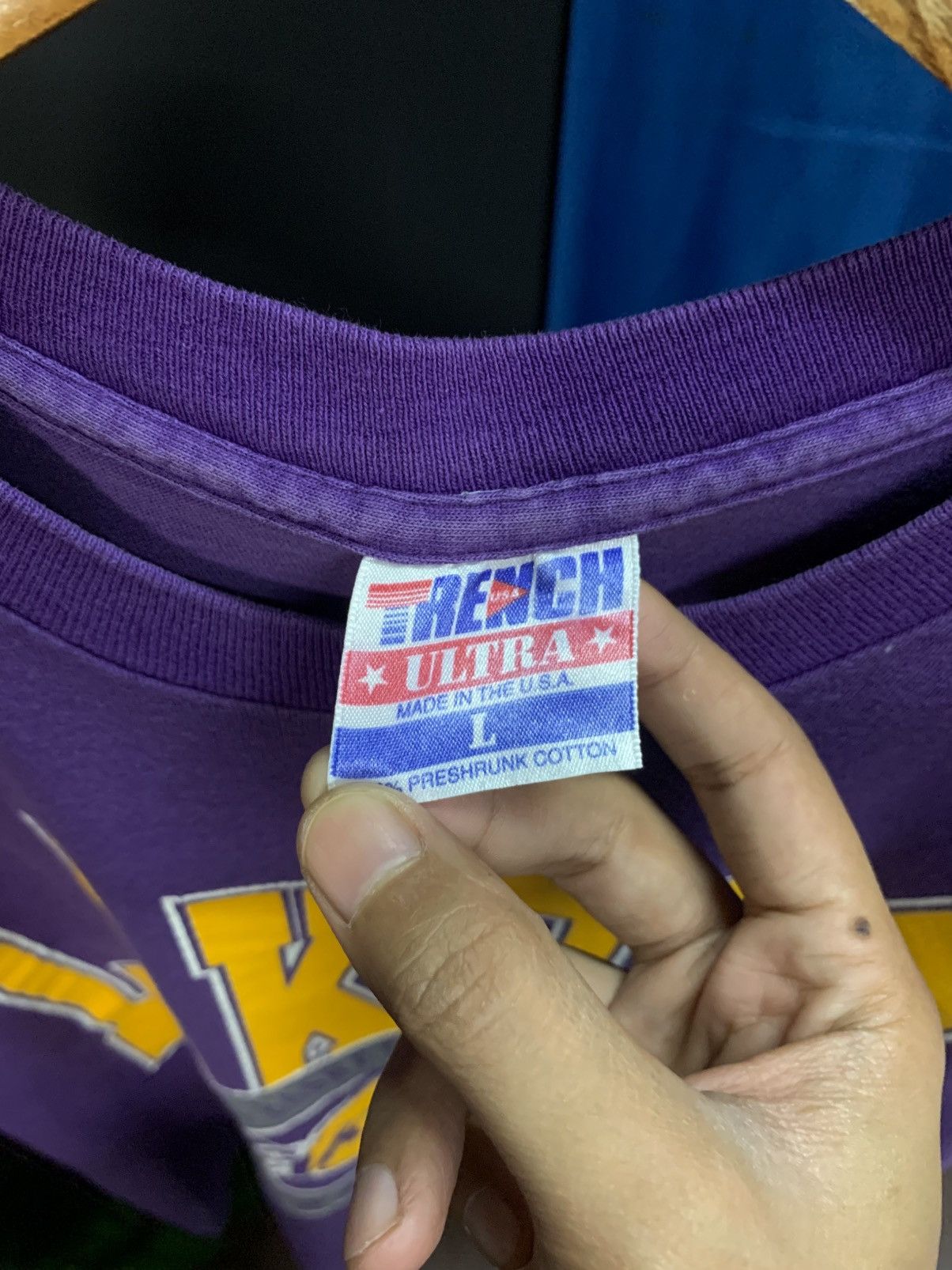 NBA VINTAGE NBA LAKERS 1990 Size US L / EU 52-54 / 3 - 5 Thumbnail