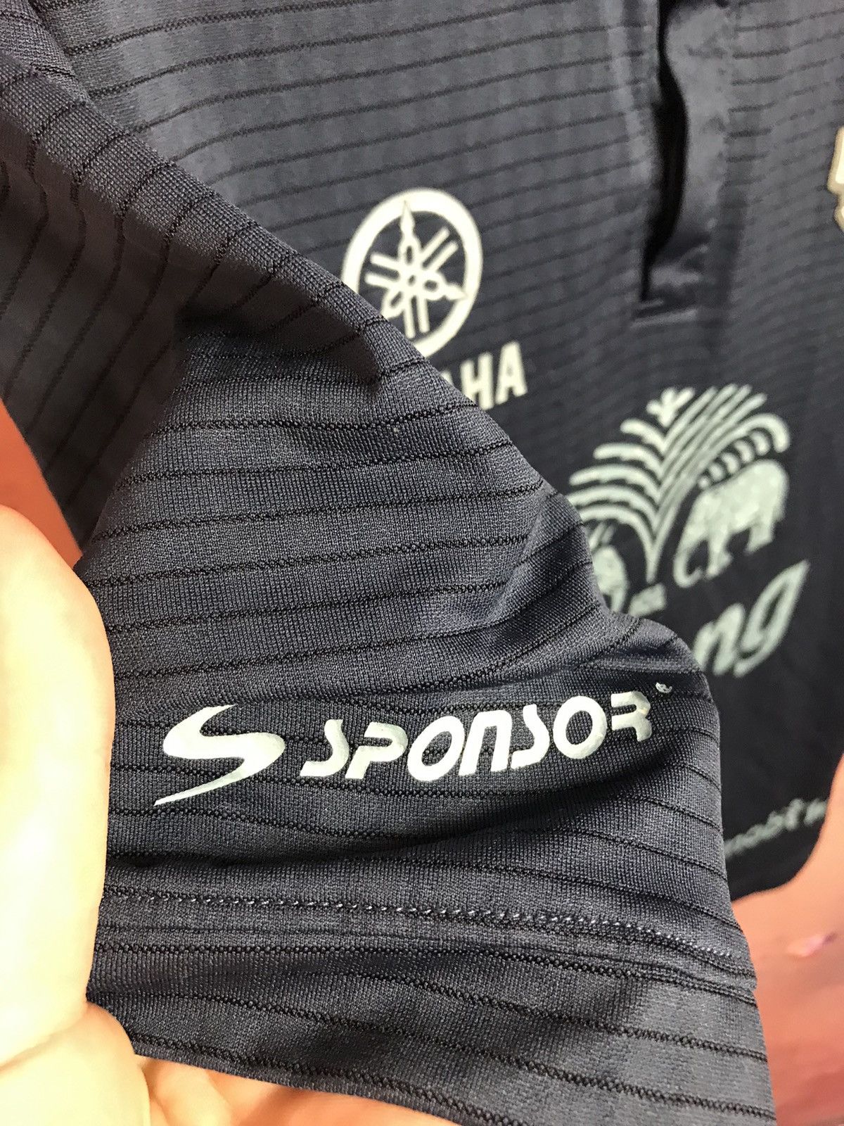Vintage Vintage Buriram United soccer jersey Size US L / EU 52-54 / 3 - 7 Thumbnail
