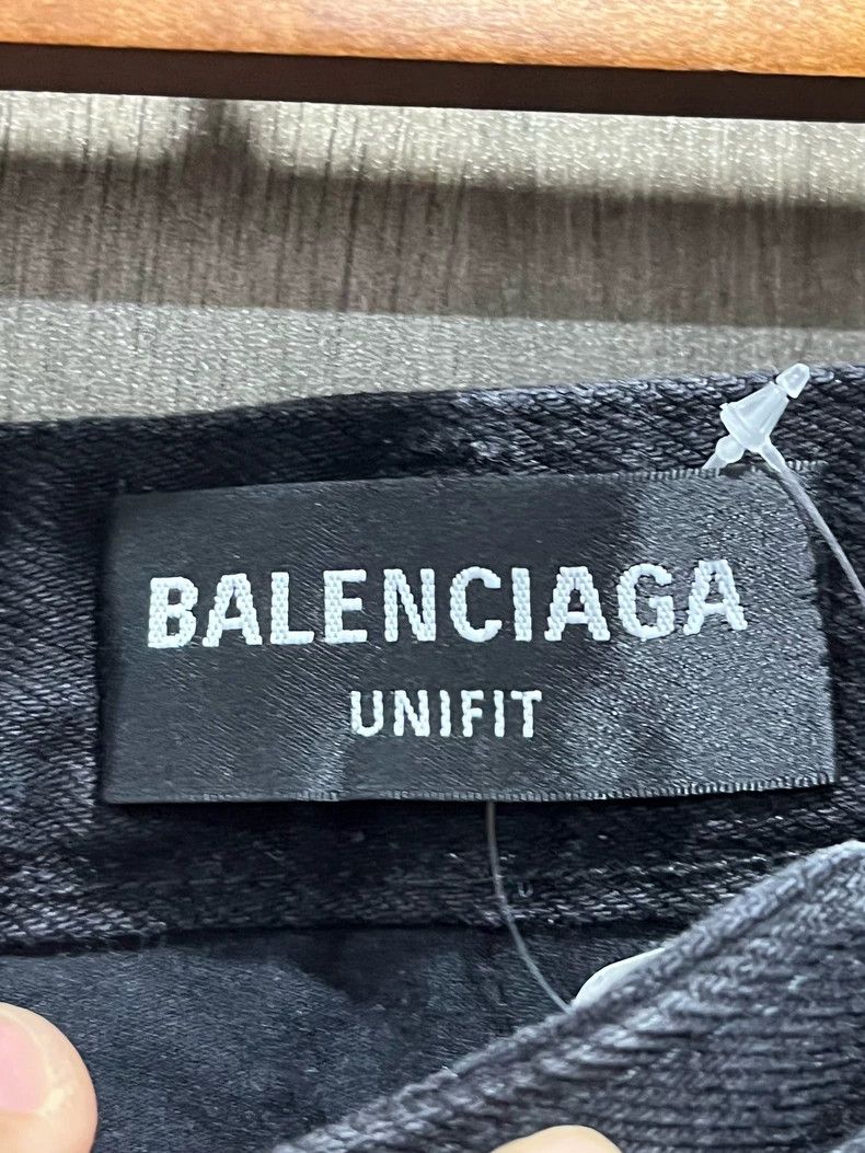Balenciaga Balenciaga size S Black and Red 3B Embroidered Double Laye Size US 27 - 5 Thumbnail