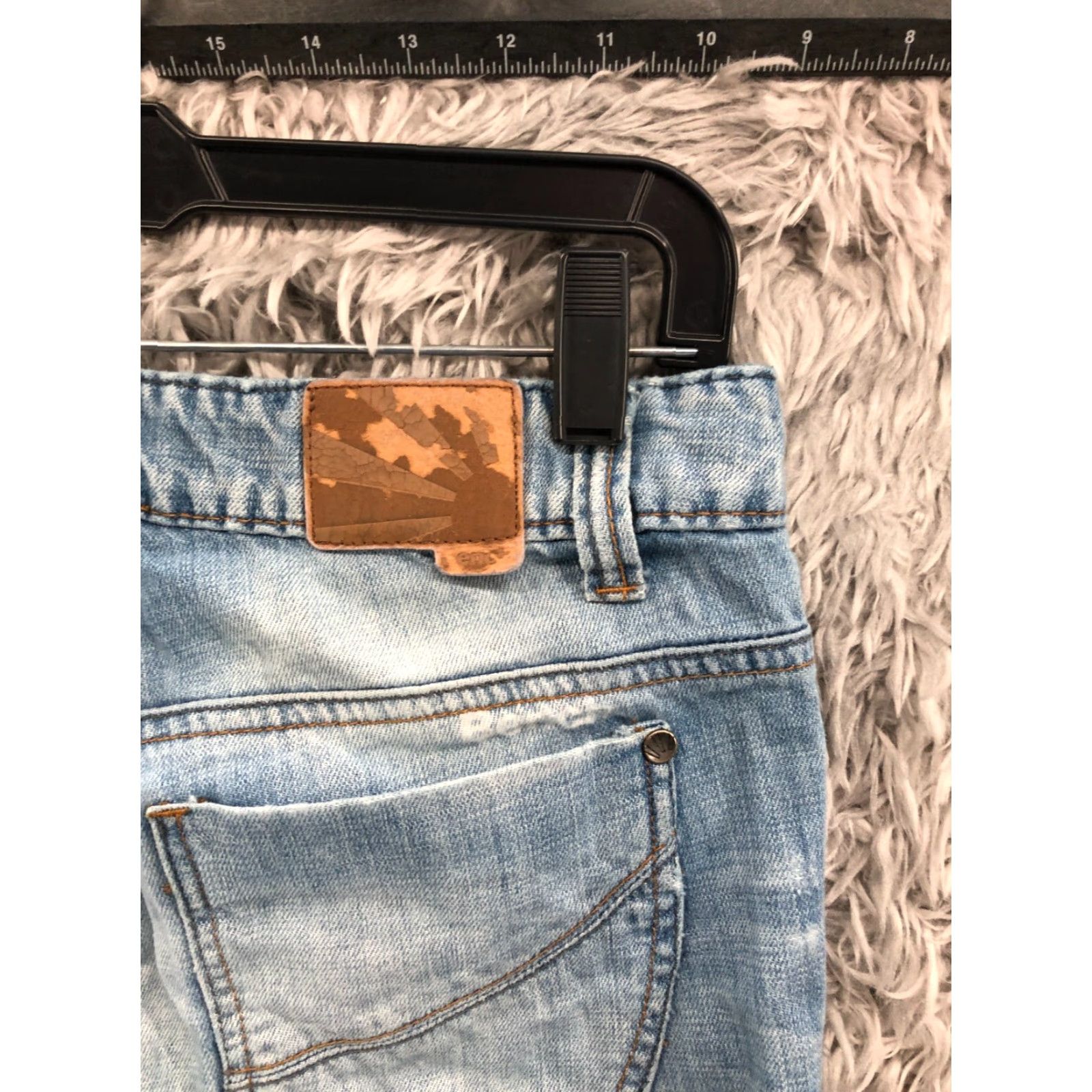 Bench Bench Slim Straight Jeans 26 Mens Mid Blue Wash Denim 5-Pocket Belt Loops Regular Length Inseam 30in Size US 26 / EU 42 - 6 Thumbnail