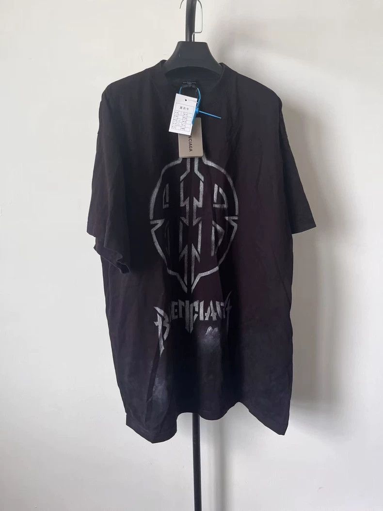 Balenciaga Balenciaga Logo Printed Short Sleeve T-Shirt Regular Fit M Size US L / EU 52-54 / 3 - 1 Thumbnail