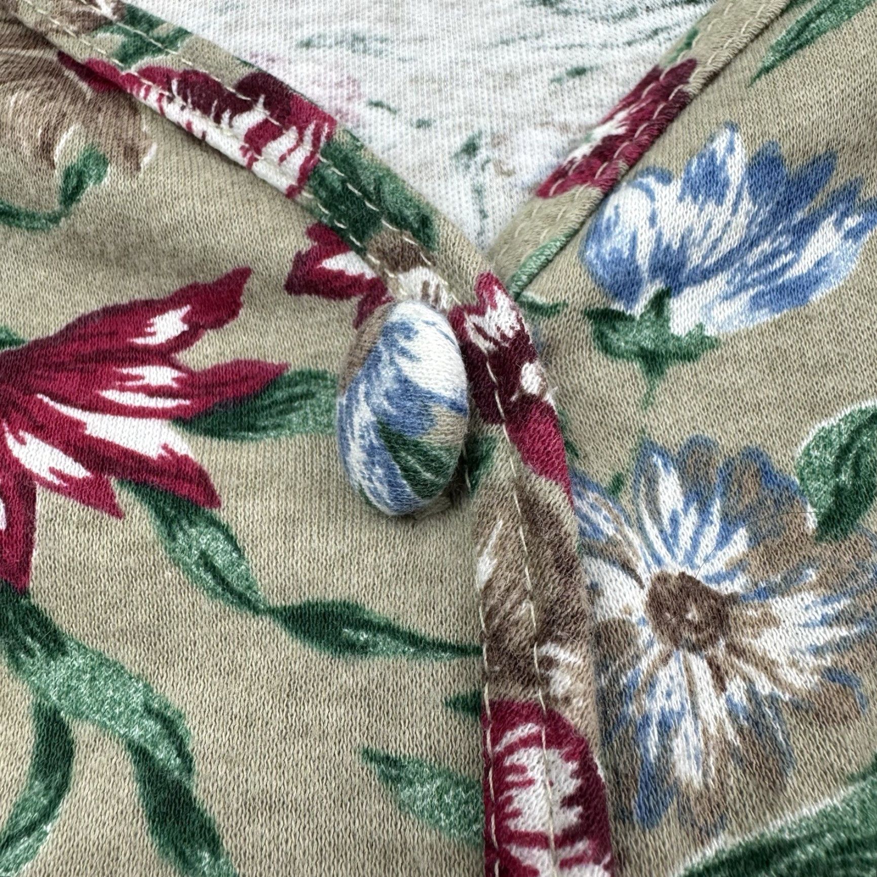 Vintage VINTAGE No Boundaries Shirt Cropped Womens M Floral Beige 90s Bohemian Flower Button-Up Blouse Size M / US 6-8 / IT 42-44 - 4 Thumbnail