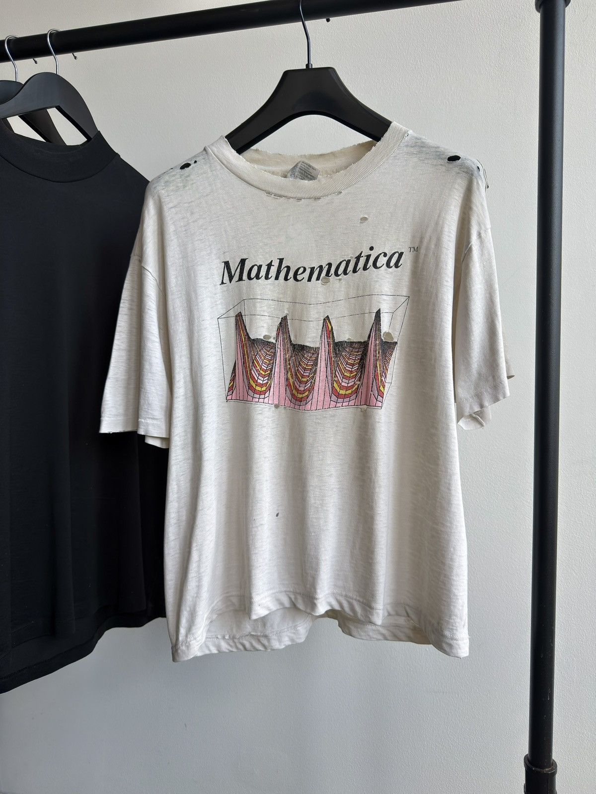 Vintage Vintage 90s Thrashed Faded Mathematica Erd Grunge Band Tee Size US M / EU 48-50 / 2 - 2 Thumbnail