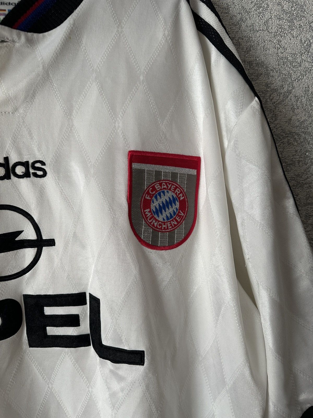 Adidas BAYERN MUNICH 1995 AWAY FOOTBALL SHIRT SOCCER JERSEY ADIDAS Size US XXL / EU 58 / 5 - 3 Thumbnail