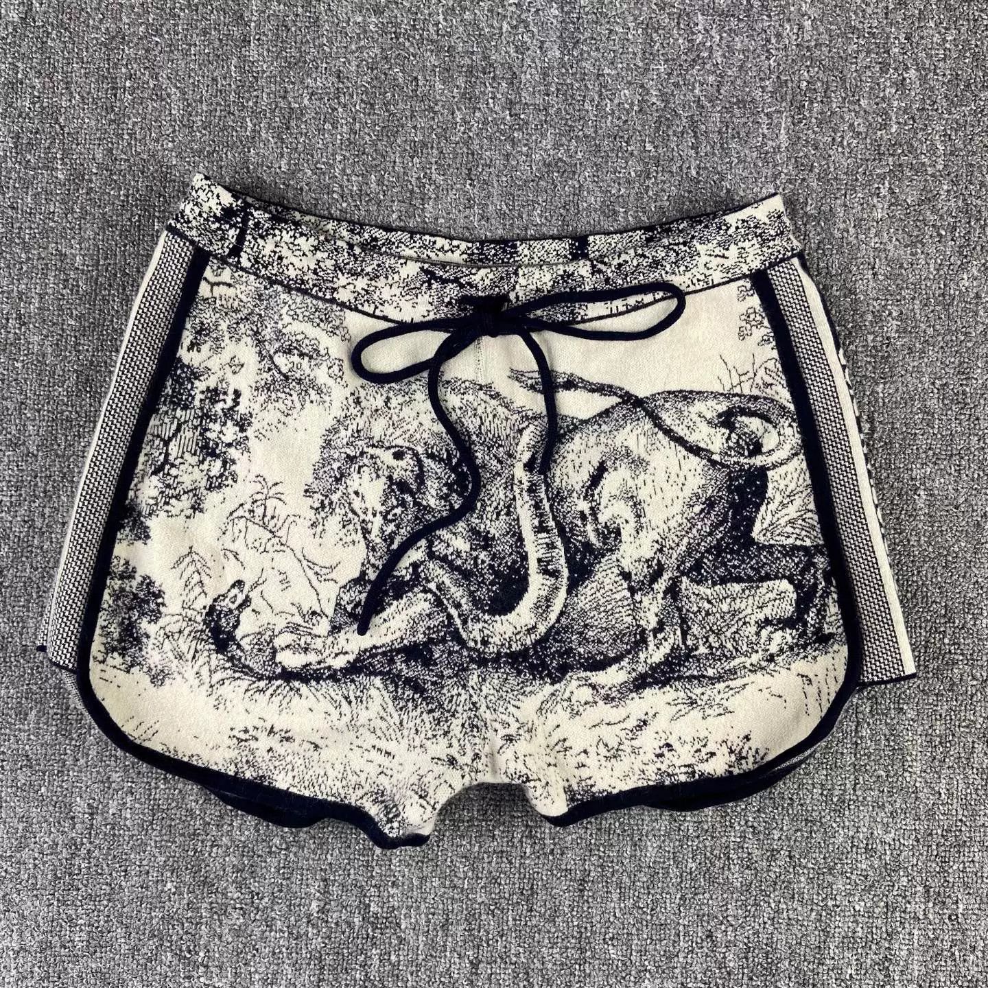 Dior dior jungle logo cashmere shorts Size US 32 / EU 48 - 1 Thumbnail