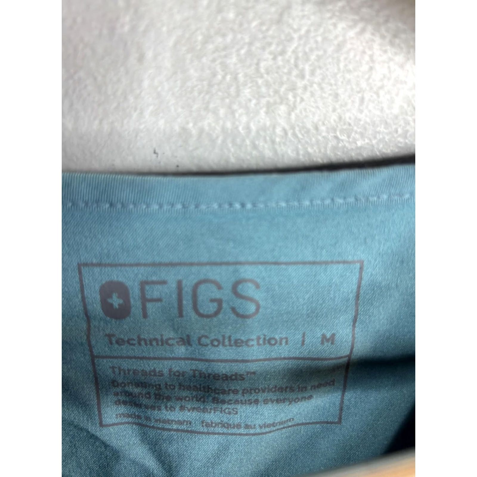 Vintage FIGS Technical Collection Scrub Top Mens Medium Blue V Neck Pocket FW1000 Size US M / EU 48-50 / 2 - 4 Thumbnail