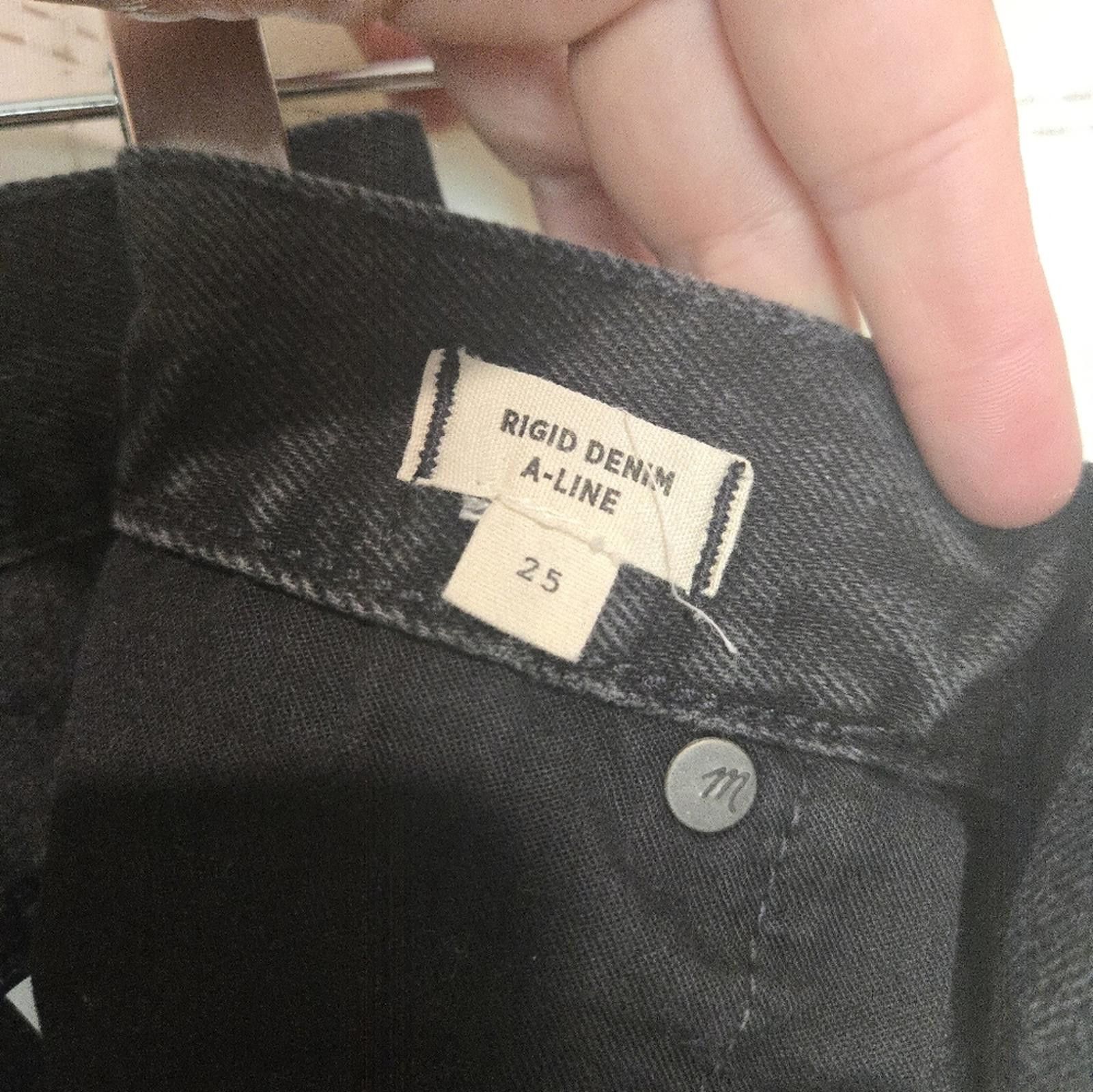 Madewell Madewell Rigid Denim A-Line Mini Skirt in Lunar Wash Size 25" / US 0 / IT 36 - 3 Thumbnail