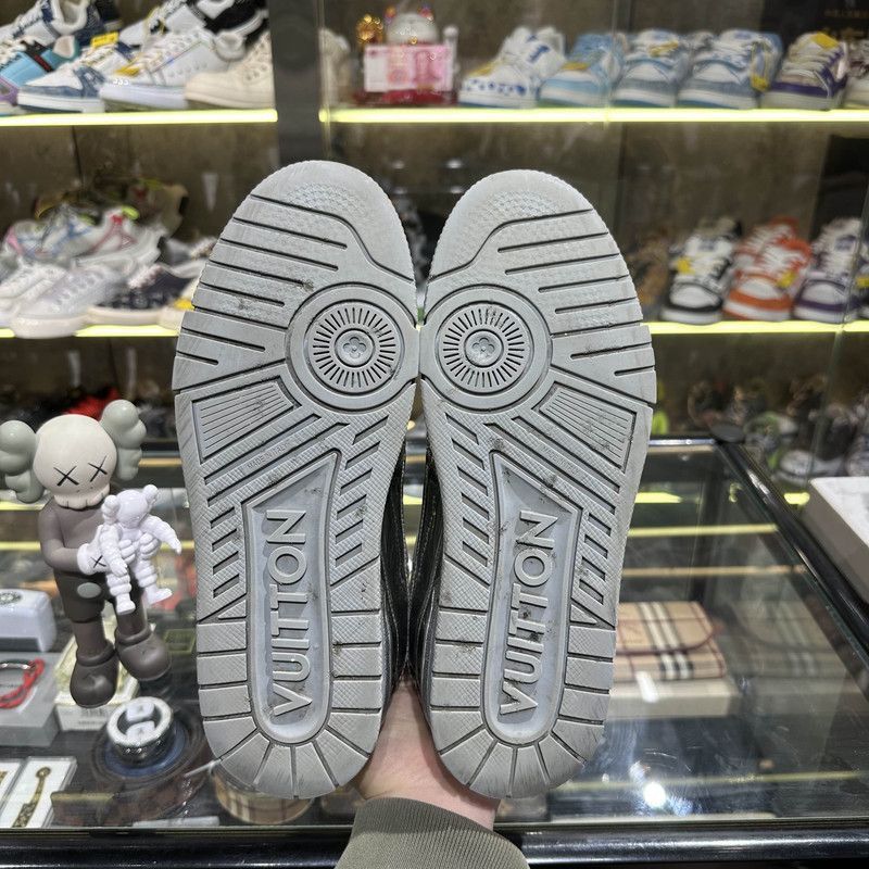 Louis Vuitton Louis Vuitton Silver Trainer Low-Top Sneakers -2508 Size US 8.5 / EU 41-42 - 4 Thumbnail
