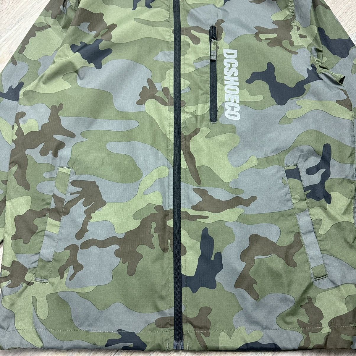 DC Crazy DC Shoes Camo Packable Light Skater Jacket Size US M / EU 48-50 / 2 - 6 Thumbnail