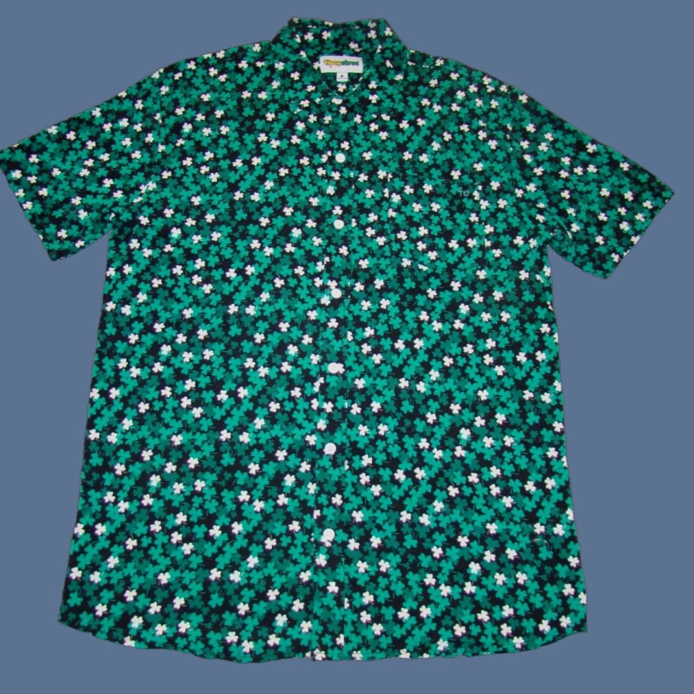 Vintage Tipsy Elves Shirt Main Selling Point: Shamrock Confetti Green Clover Irish St Patrick's Day Button-Up Shirt L Mens Size US L / EU 52-54 / 3 - 1 Thumbnail