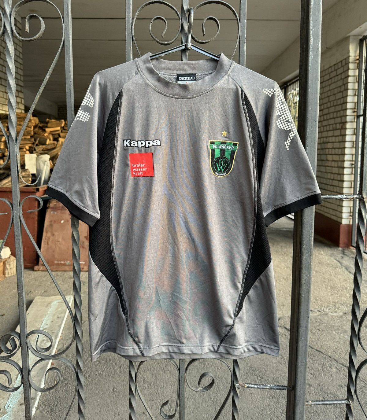 Kappa Vintage FC Wacker Innsbruck Kappa Jersey Training Blokecore Size US L / EU 52-54 / 3 - 1 Thumbnail