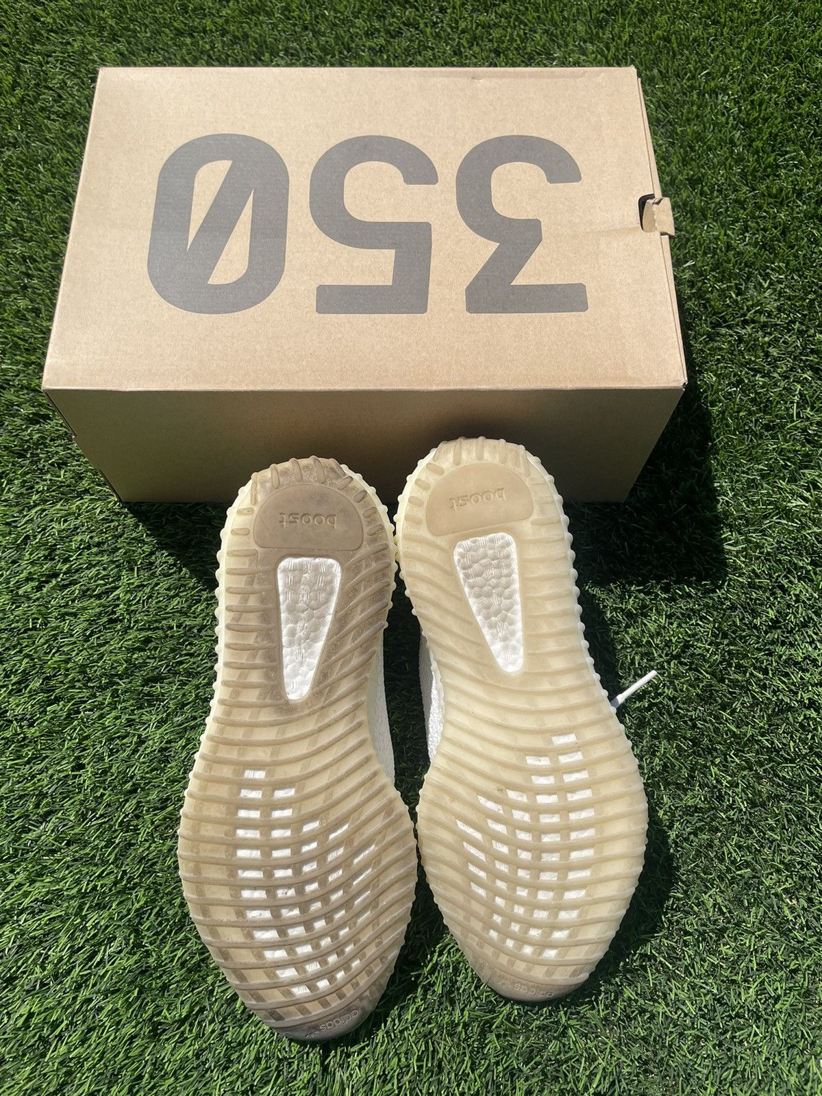 Adidas adidas Yeezy Boost 350 V2 'Cream White Triple White Size US 11.5 / EU 44-45 - 6 Thumbnail