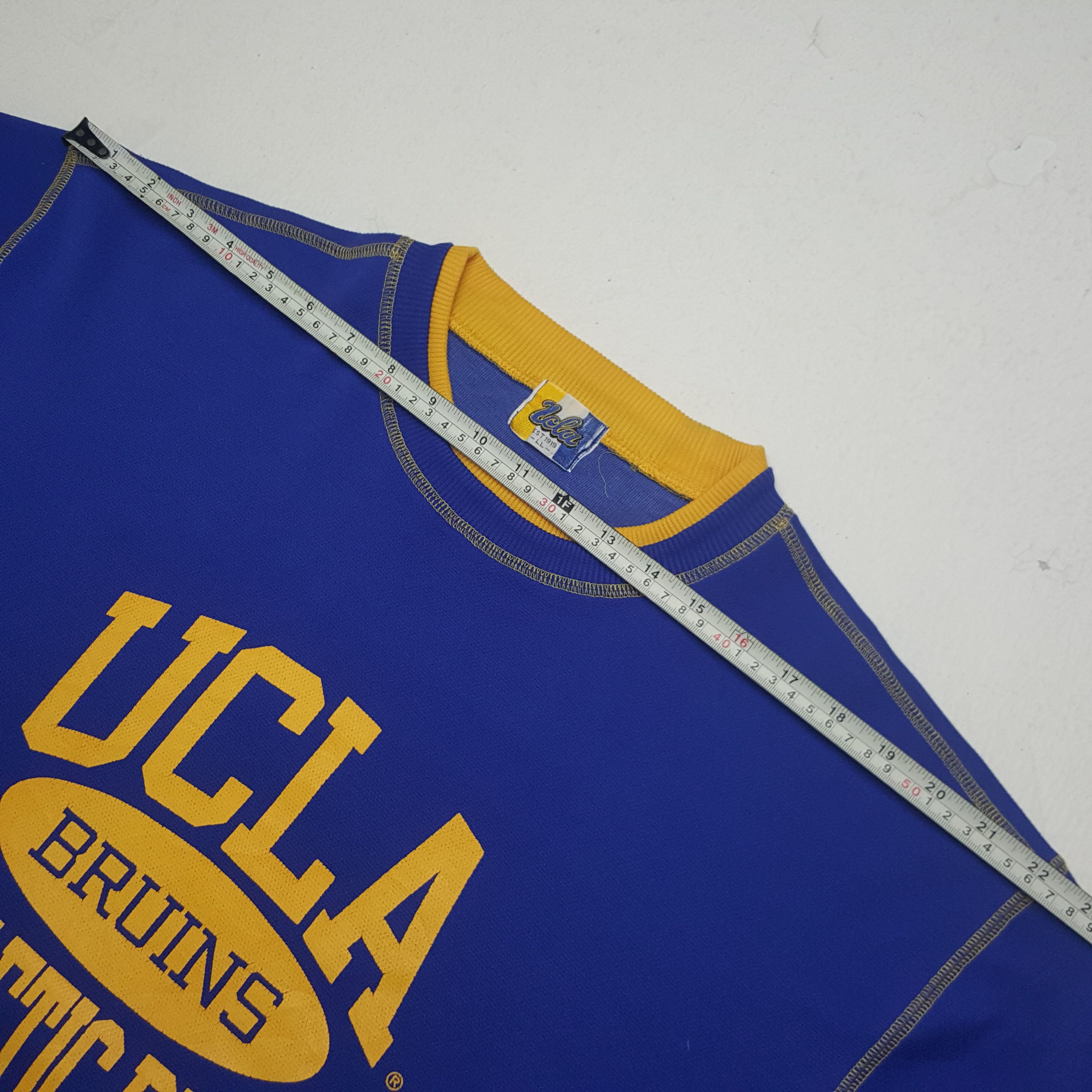 Vintage Vintage Ucla Bruins Athletic Dept Sweatshirt Size US L / EU 52-54 / 3 - 5 Thumbnail