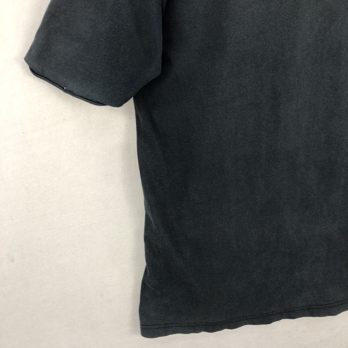 One Piece Vintage 00’s One Piece Shanks Trashed Faded Shirt Size US S / EU 44-46 / 1 - 15 Thumbnail