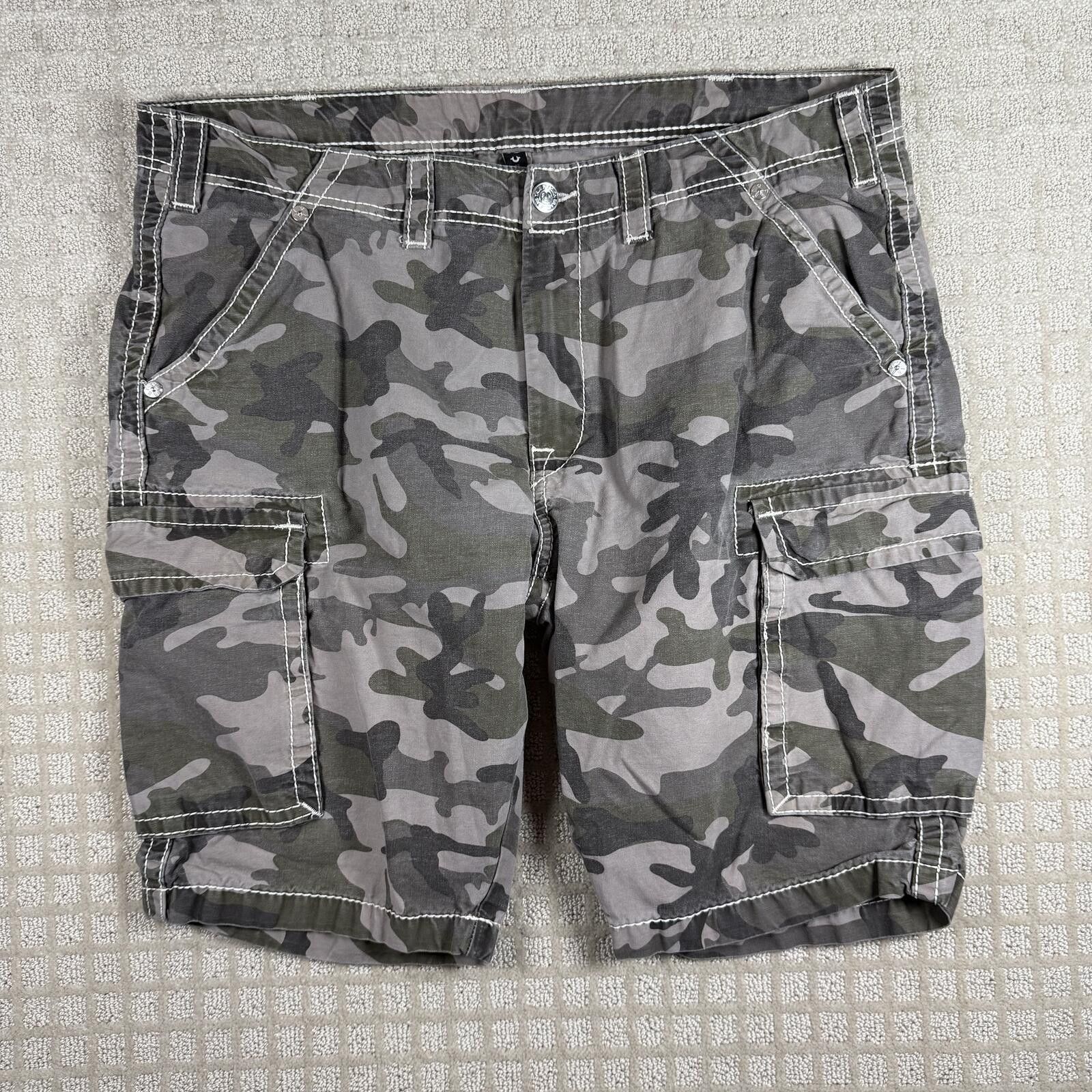 True Religion Y2K True Religion Camo Cargo Shorts 38 Size US 38 / EU 54 - 1 Thumbnail
