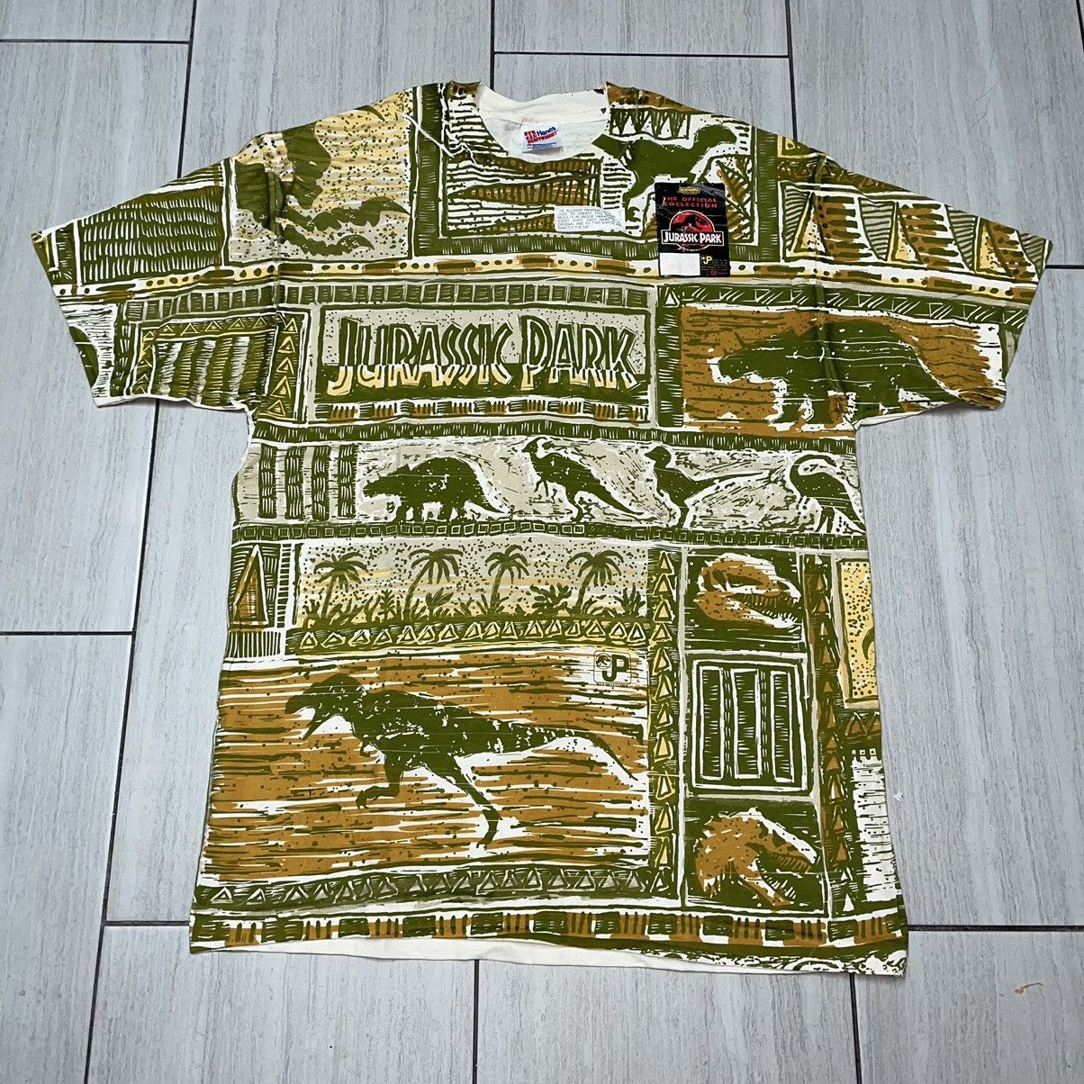 Vintage Jurassic Park 1993 All Over Print T-shirt Size US XL / EU 56 / 4 - 1 Thumbnail
