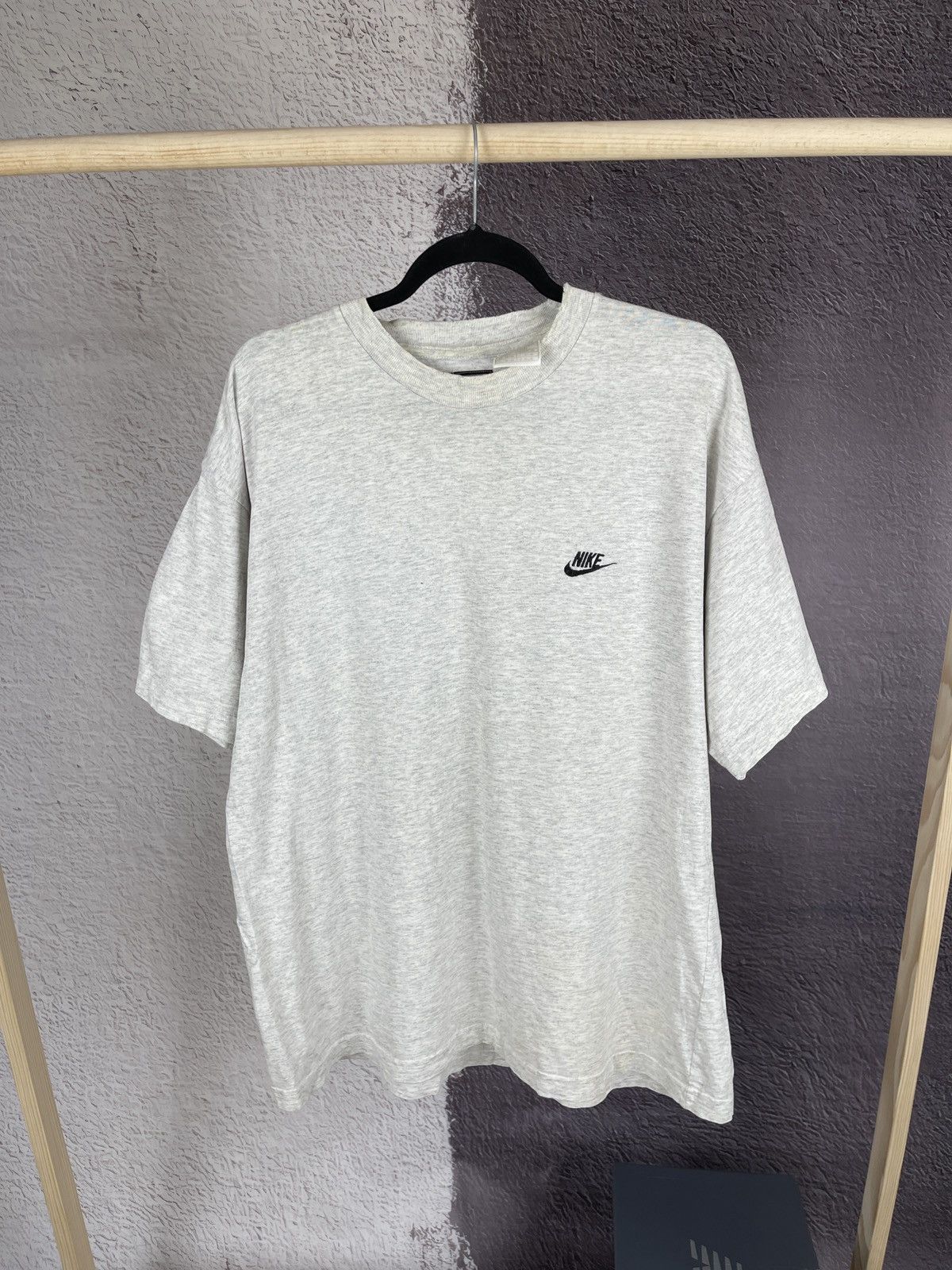 Nike Nike vintage 90s grey blank small logo tee shirt distressed Size US L / EU 52-54 / 3 - 1 Thumbnail
