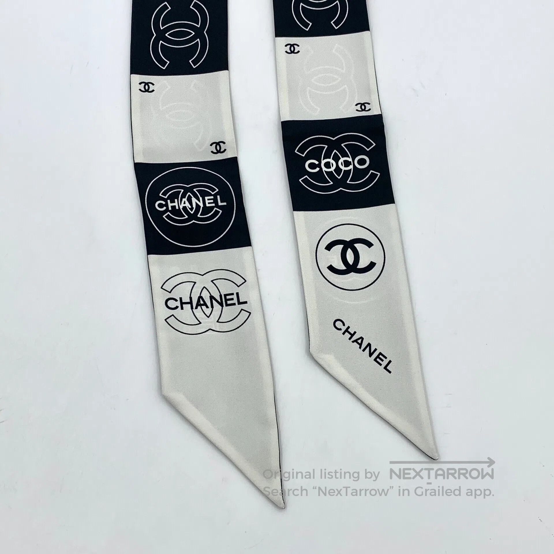 Chanel Chanel Black and White Color Blocked Double C Print Silk S Size ONE SIZE - 5 Thumbnail