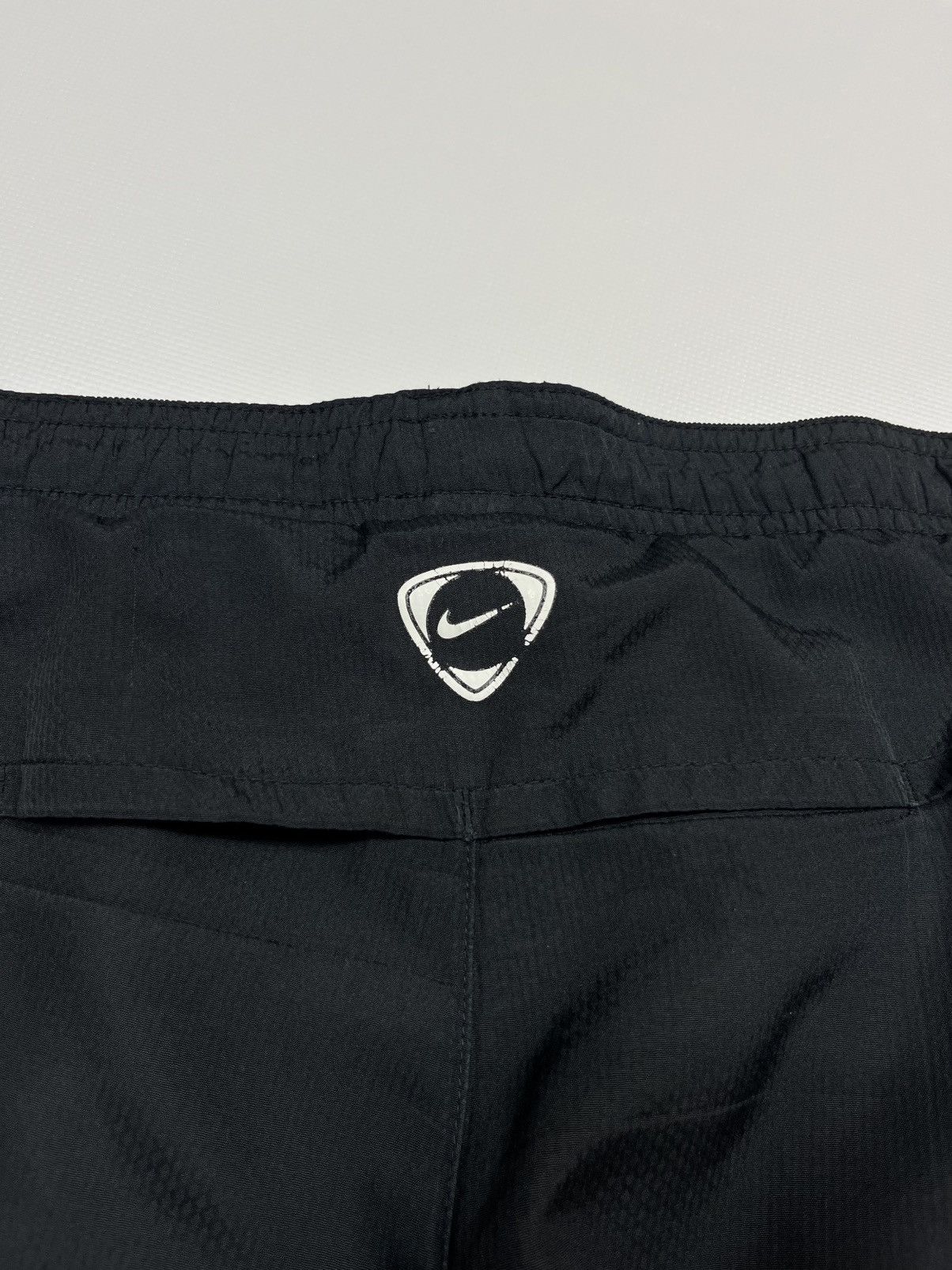 Nike Vintage 00s Nike Manchester United Nylon Track Pants Size S Size US 32 / EU 48 - 15 Thumbnail