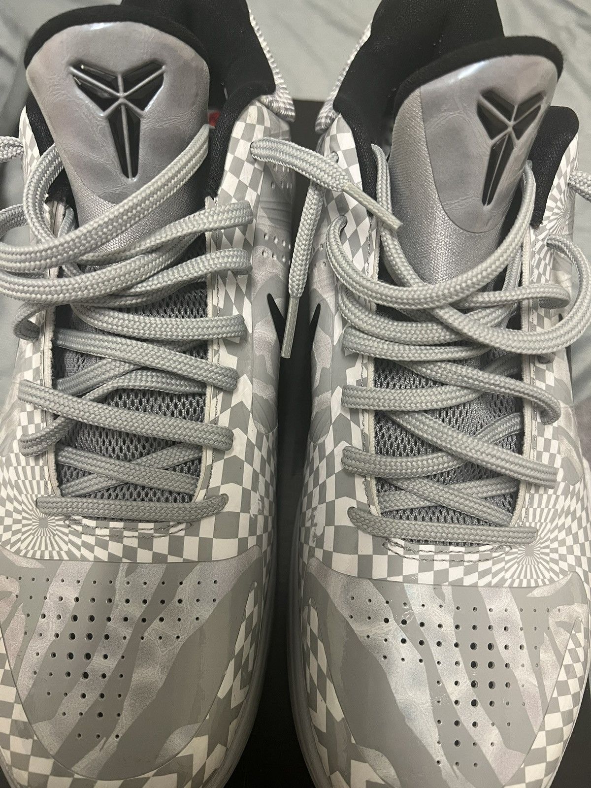 Nike Kobe 5 Protro Zebra PE Size US 11 / EU 44 - 10 Thumbnail