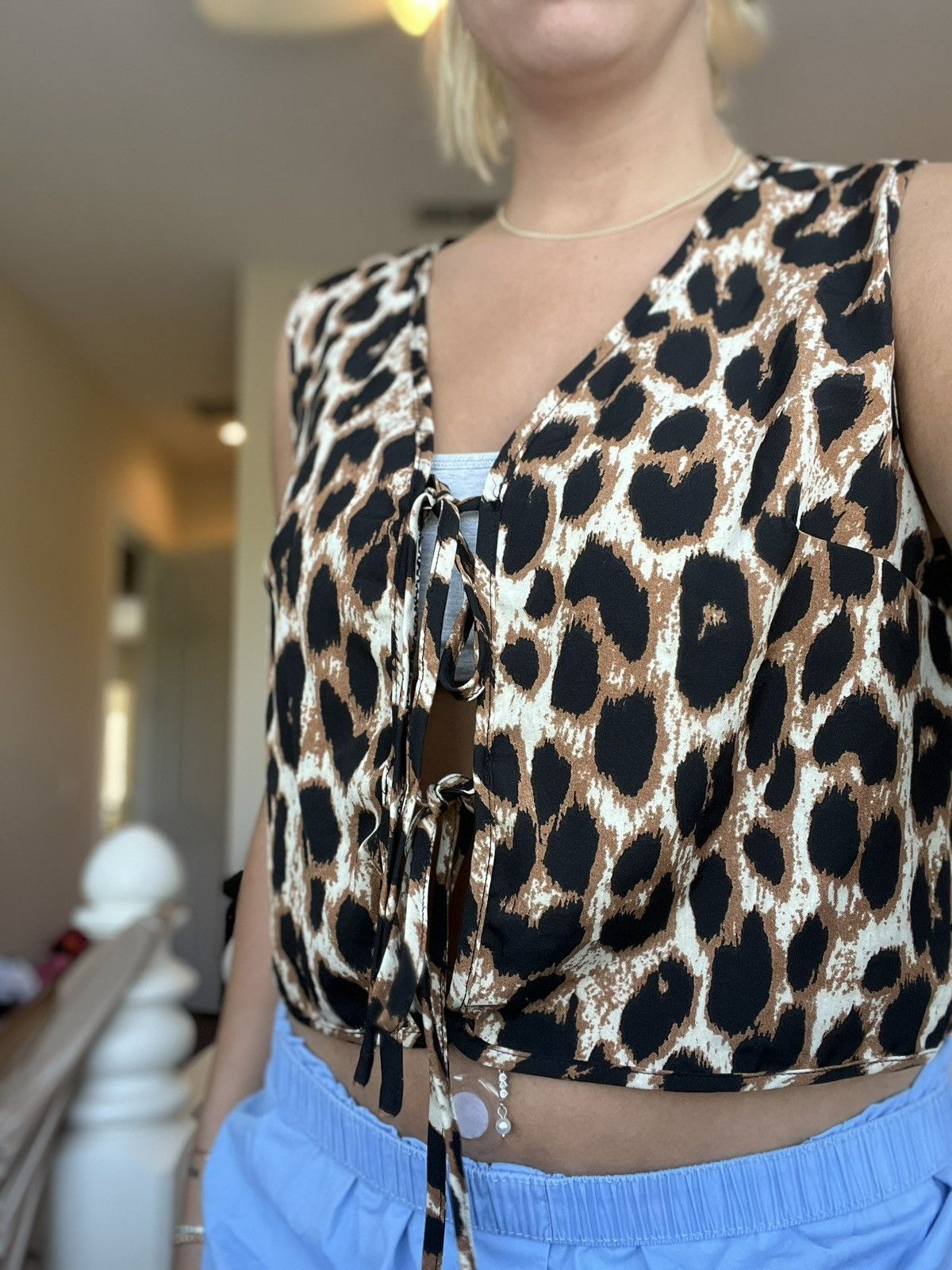 Forever 21 Leopard print bow low crop top Size M / US 6-8 / IT 42-44 - 2 Thumbnail